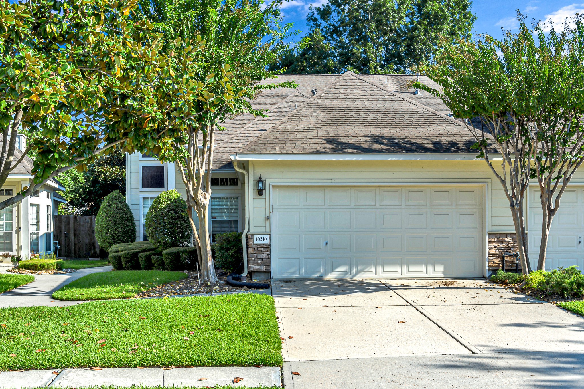 10210 Thornmont Lane Property Photo 2