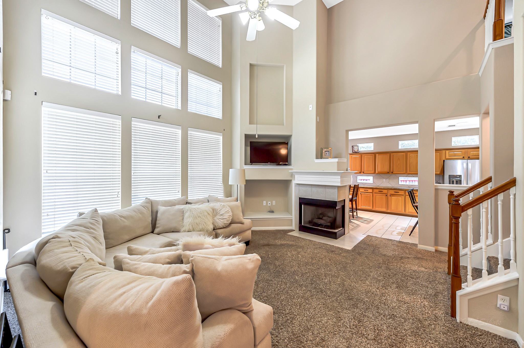 10210 Thornmont Lane Property Photo 5