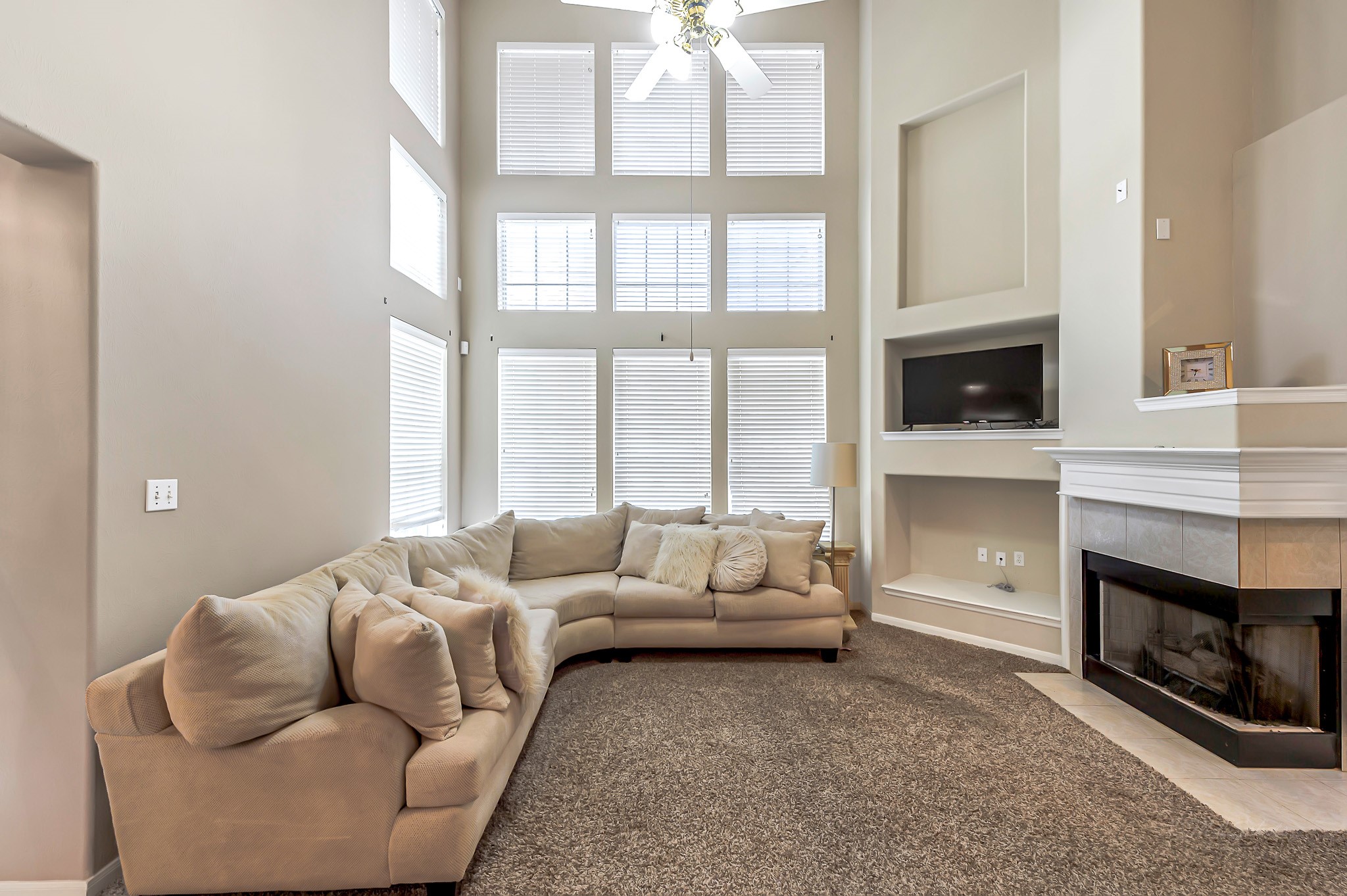 10210 Thornmont Lane Property Photo 6