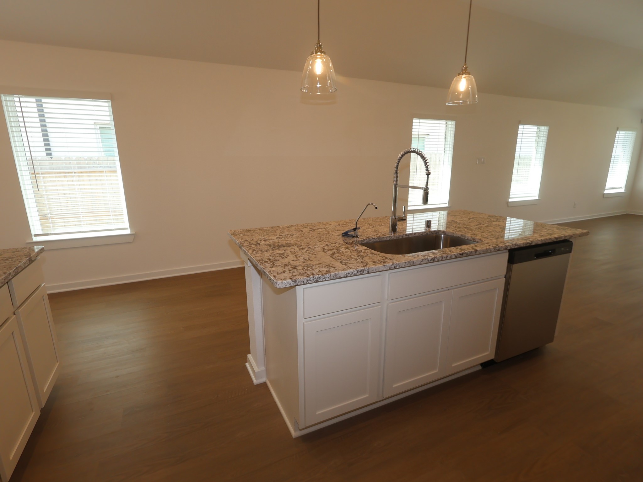 21686 Wave Hollow Drive Property Photo 5