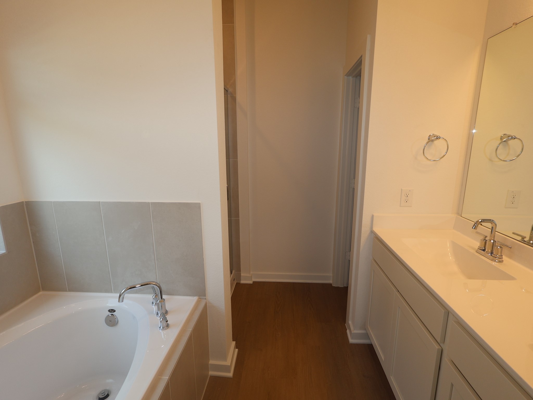 21686 Wave Hollow Drive Property Photo 13