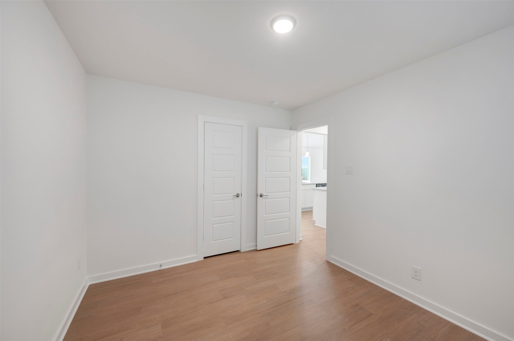 21686 Wave Hollow Drive Property Photo 14
