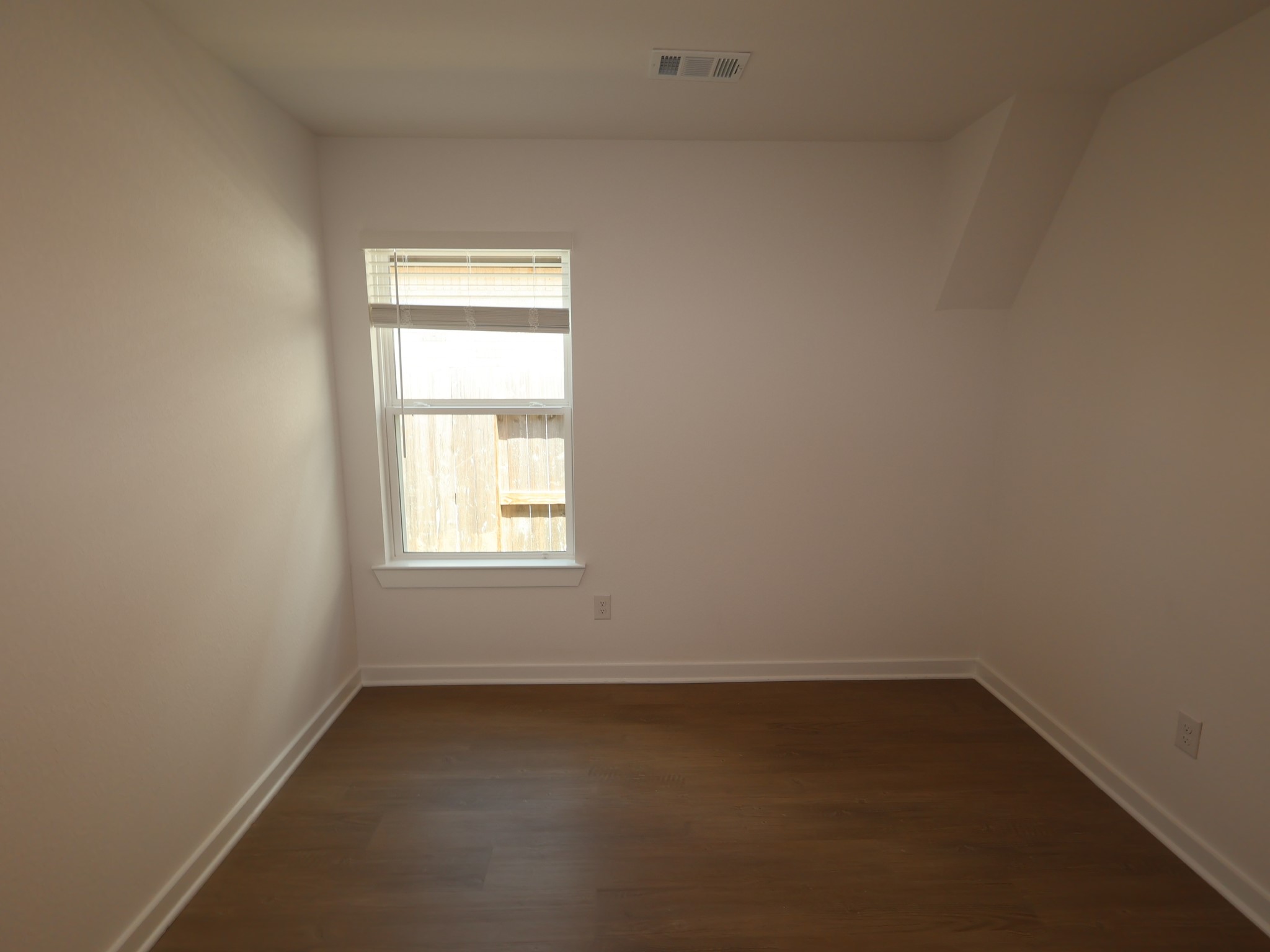 21686 Wave Hollow Drive Property Photo 15