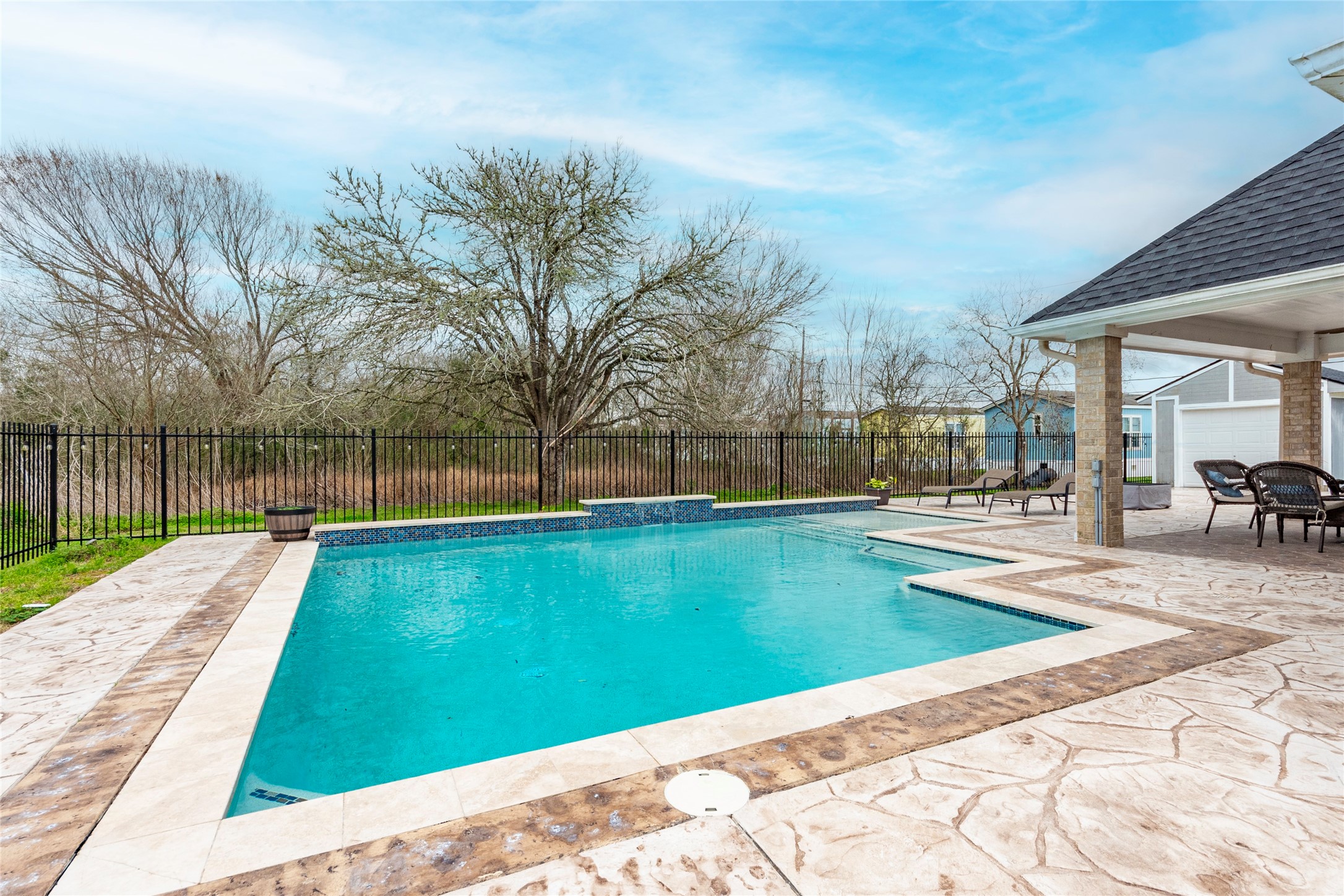 1027 27th Street Property Photo 8