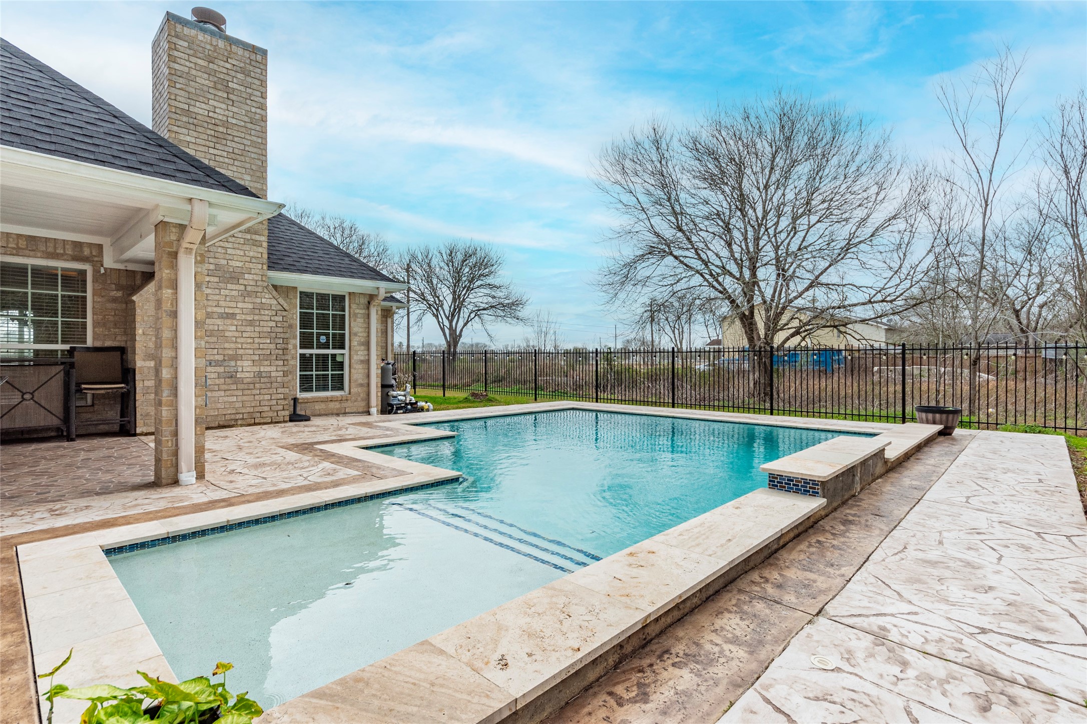 1027 27th Street Property Photo 9