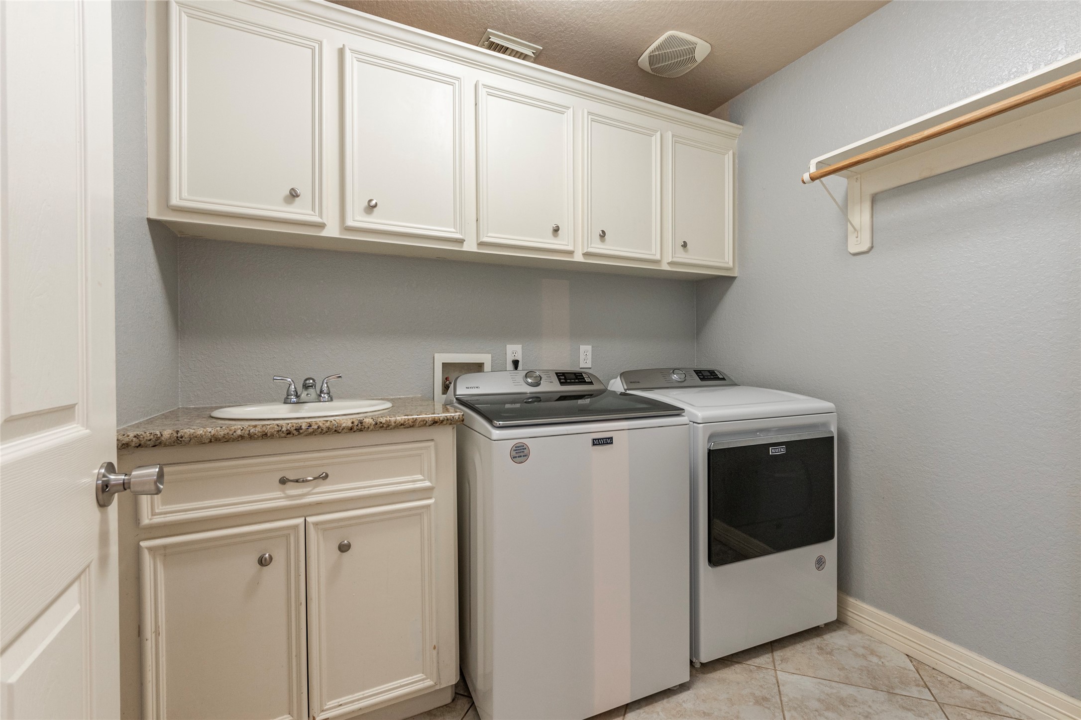 1027 27th Street Property Photo 21