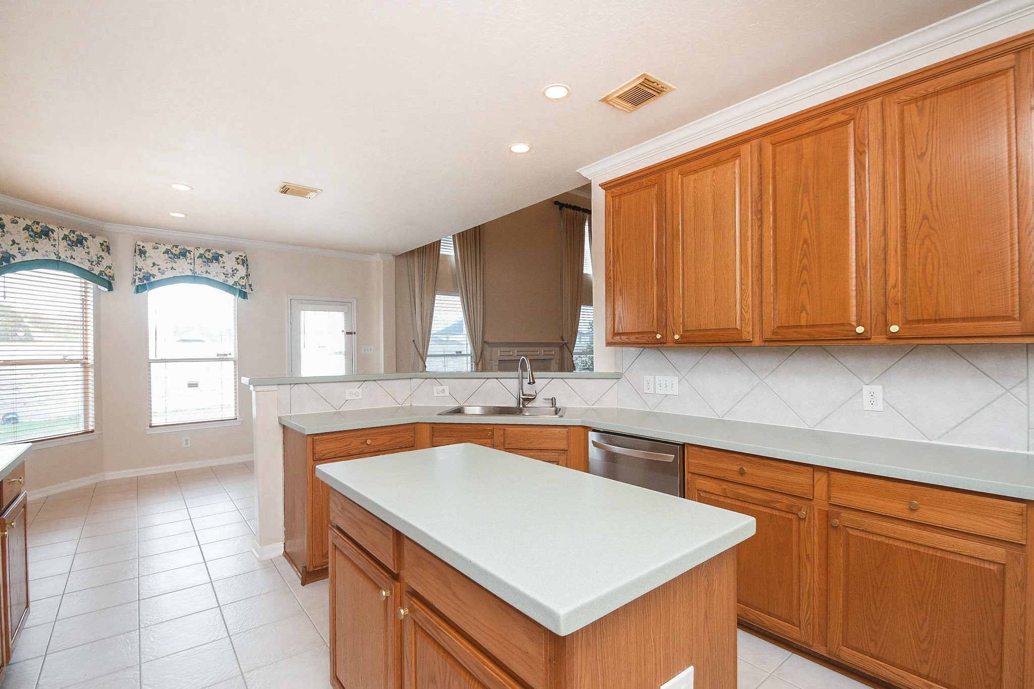 14234 Silver Glade Lane Property Photo 8