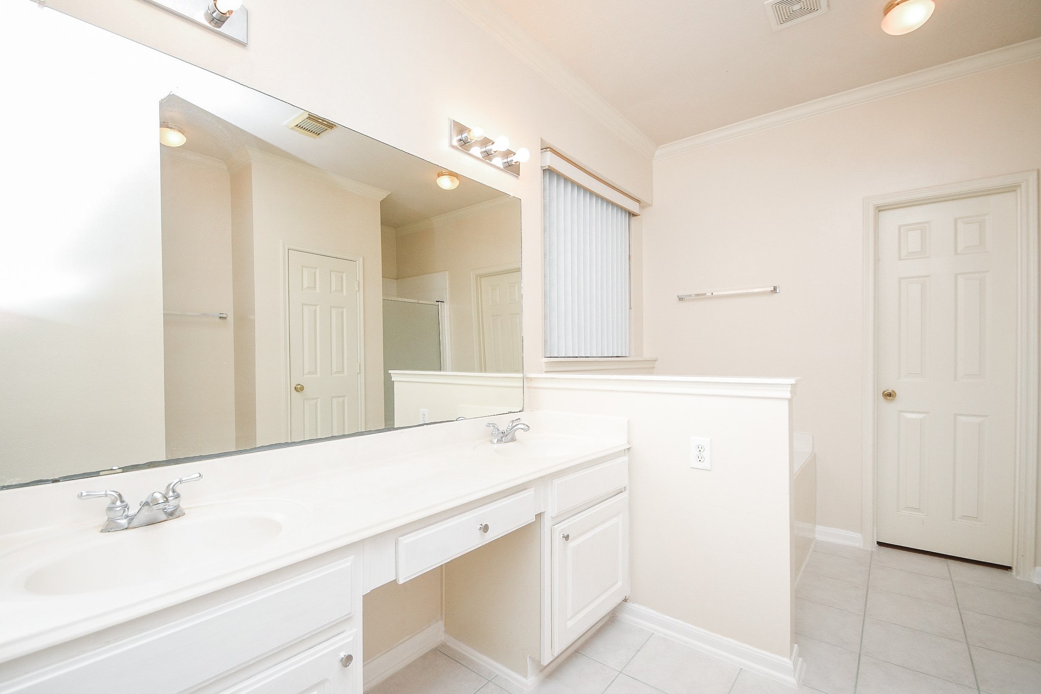 14234 Silver Glade Lane Property Photo 10