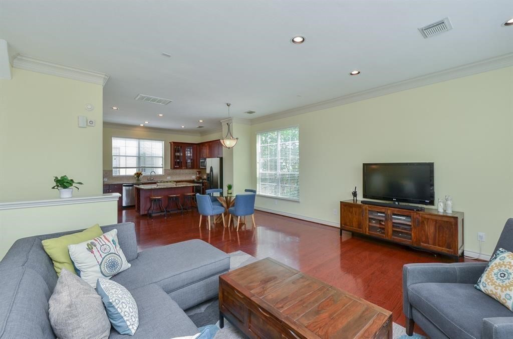 3316 Clearview Circle Property Photo 3