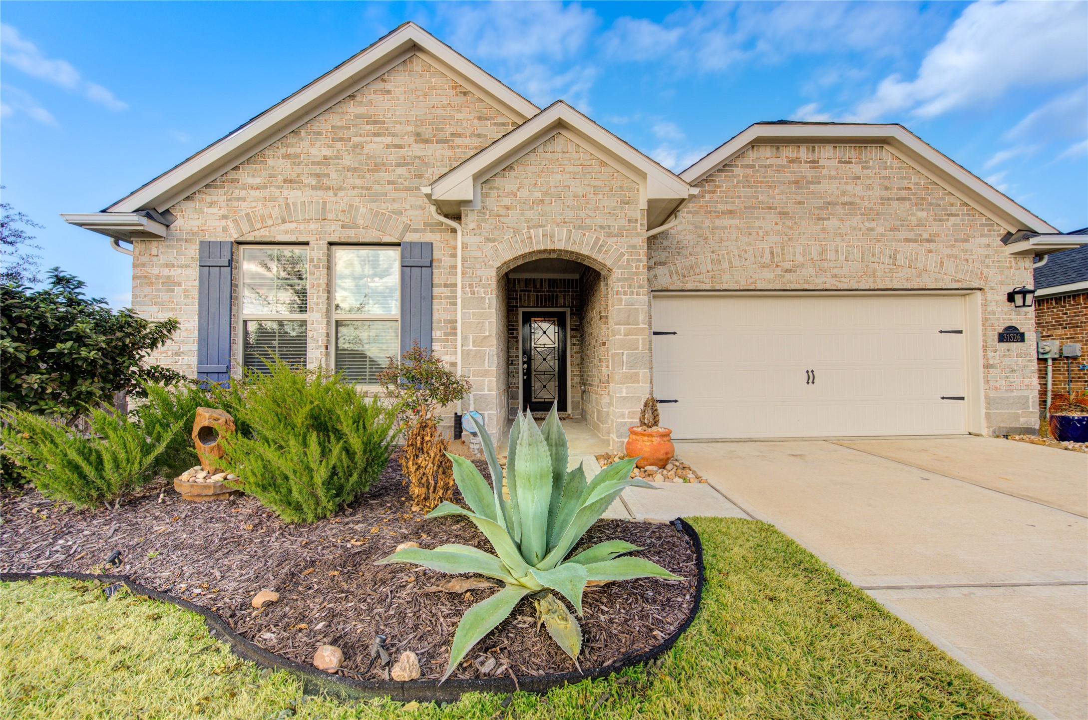 31326 Conover Drive Property Photo 1