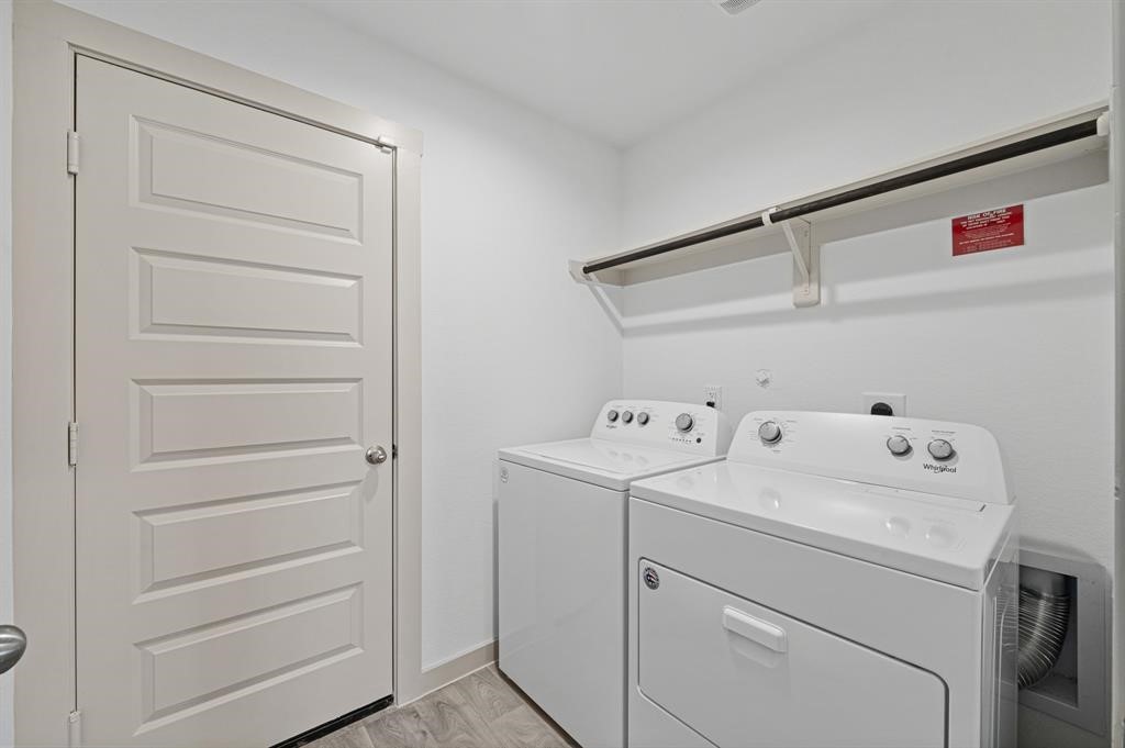 7910 Duck Ponds Place Property Photo 17