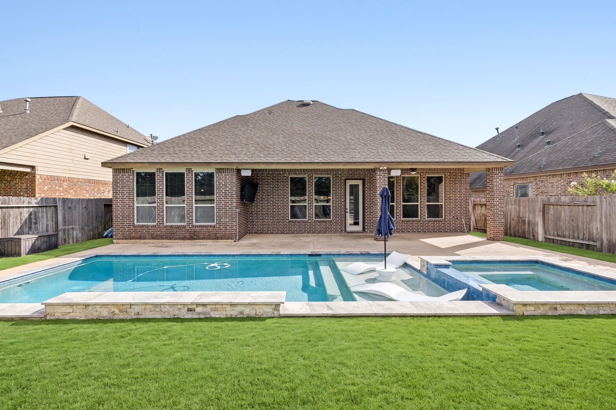 13407 Cameron Reach Drive Property Photo 1