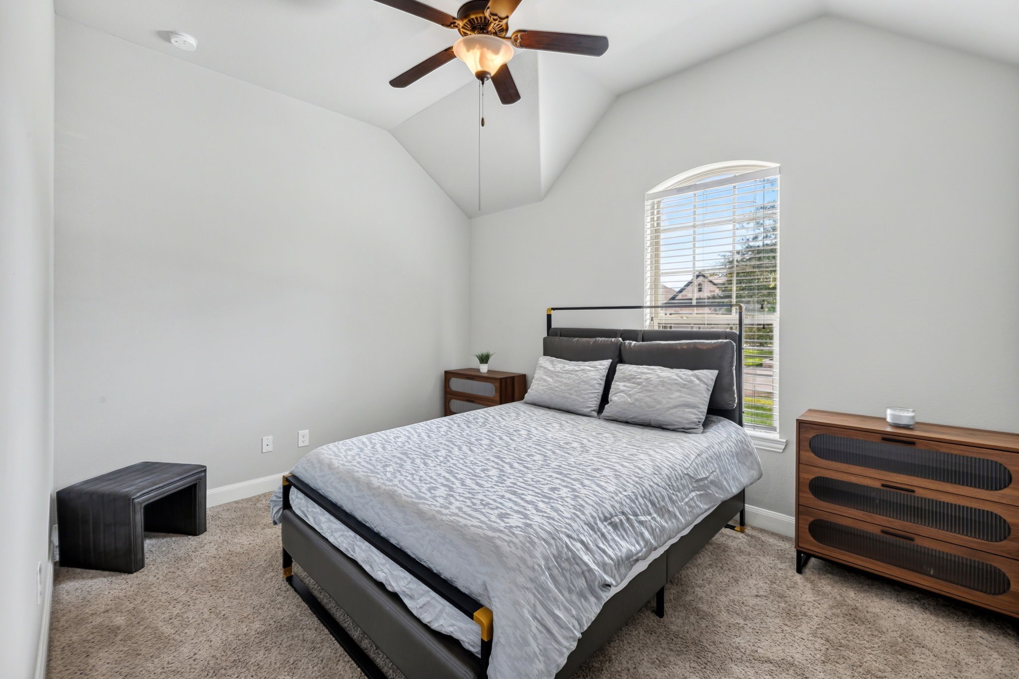 13407 Cameron Reach Drive Property Photo 37