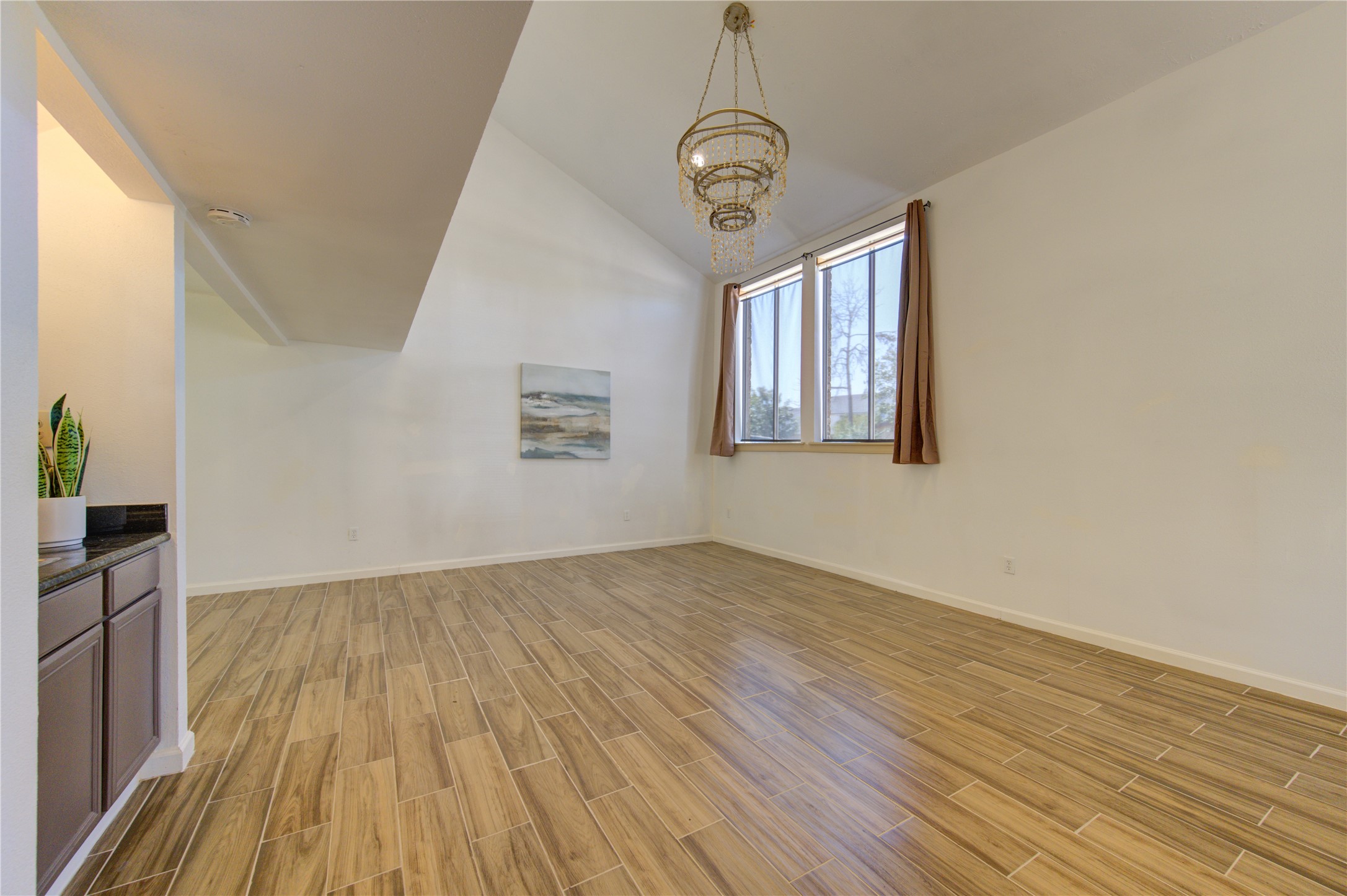 4403 Willow Beach Drive Property Photo 3