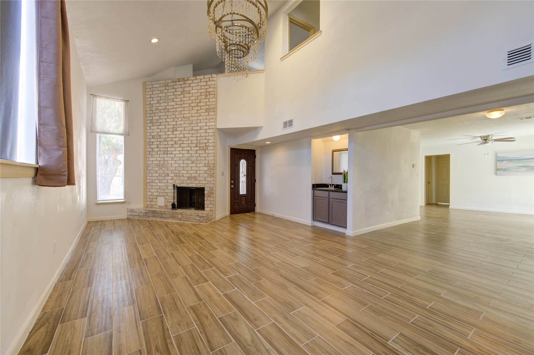 4403 Willow Beach Drive Property Photo 5