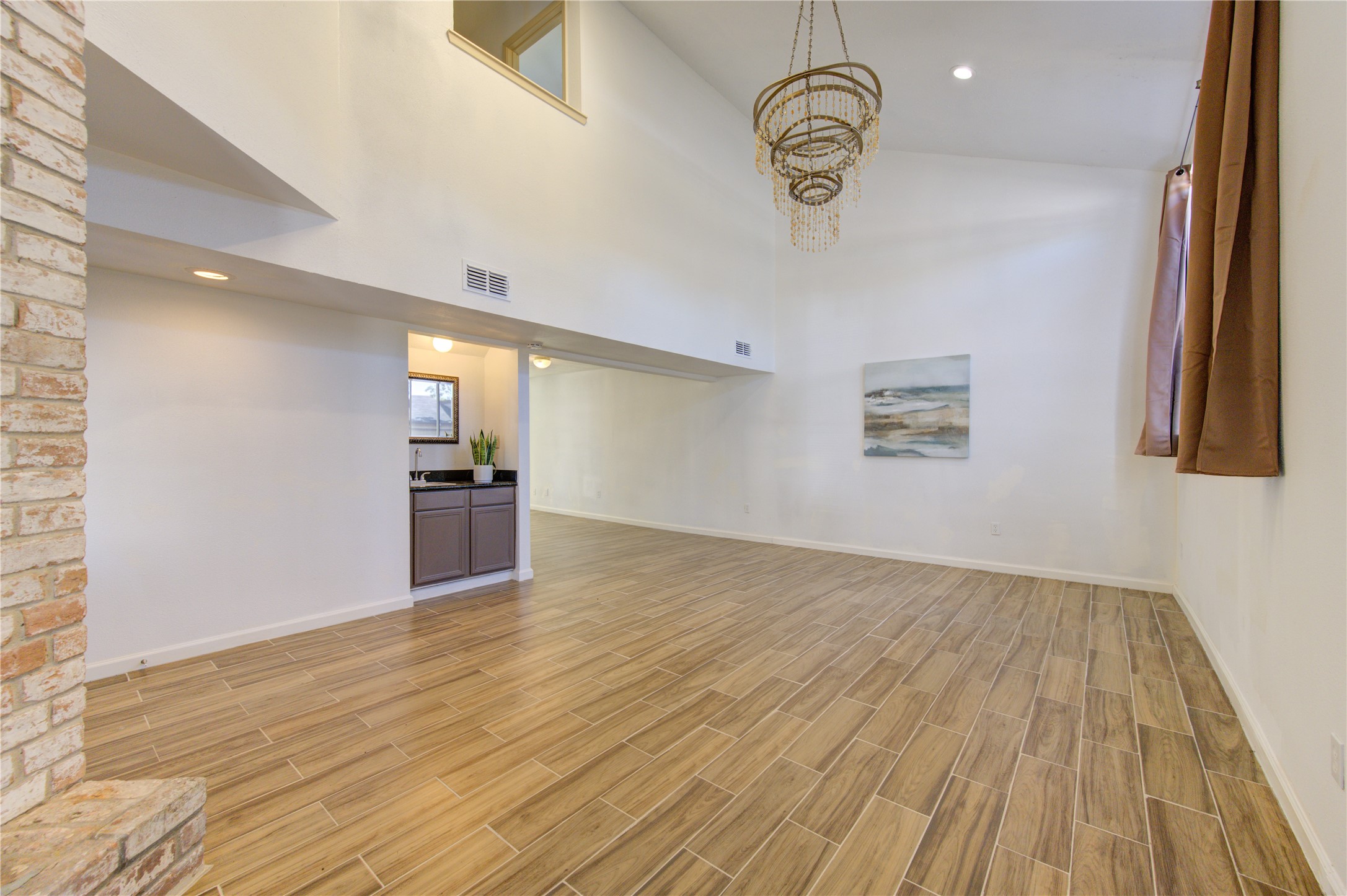 4403 Willow Beach Drive Property Photo 6
