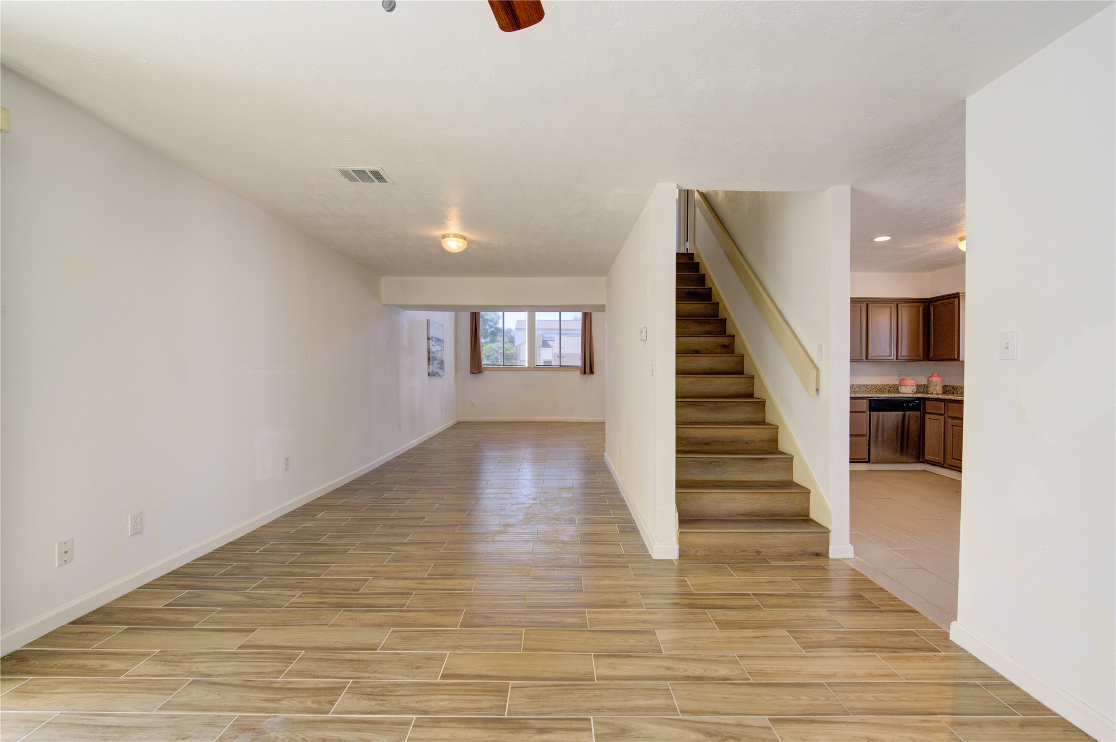 4403 Willow Beach Drive Property Photo 12