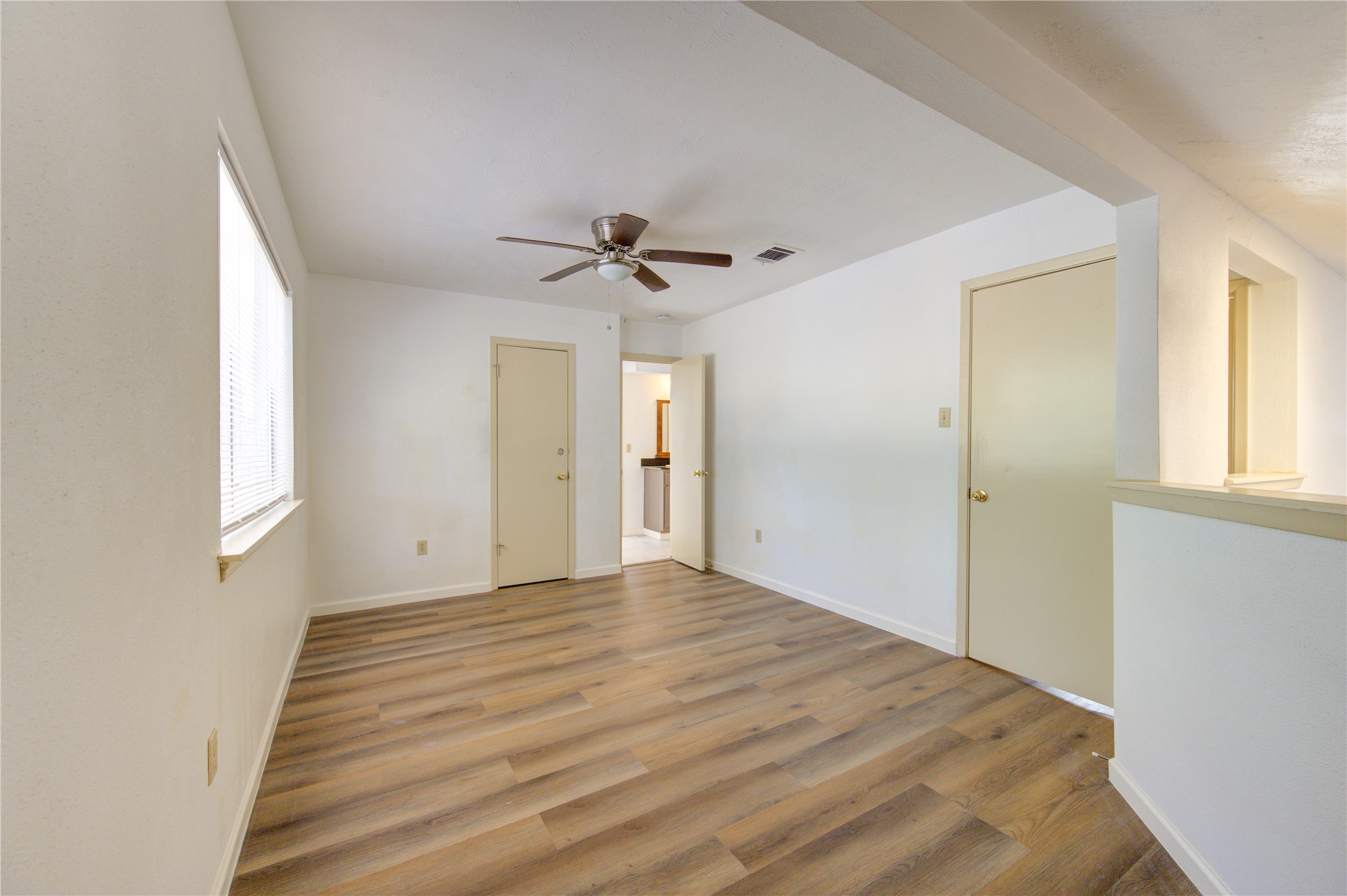 4403 Willow Beach Drive Property Photo 32