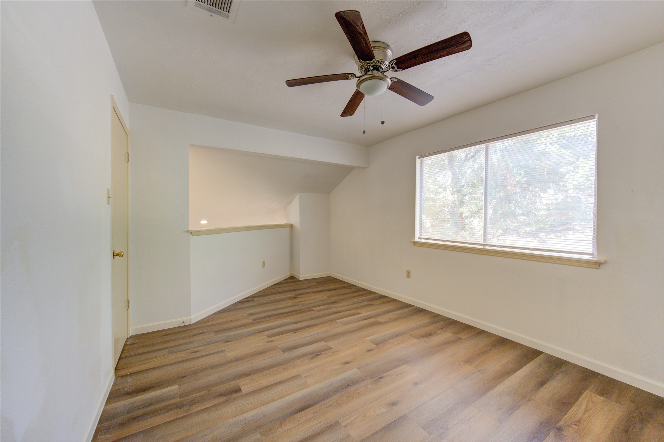 4403 Willow Beach Drive Property Photo 33
