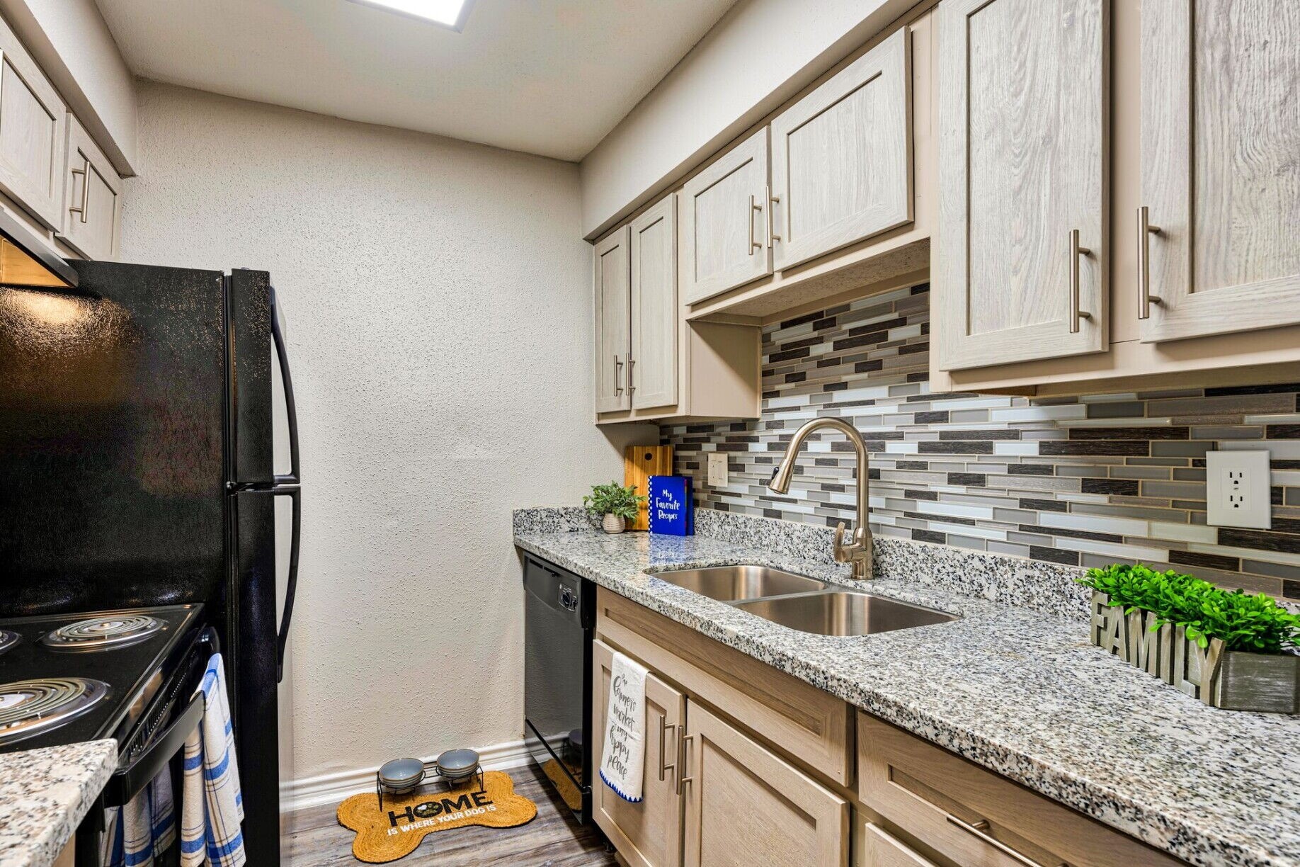 15603 Gulf Freeway 1210 Property Photo 4