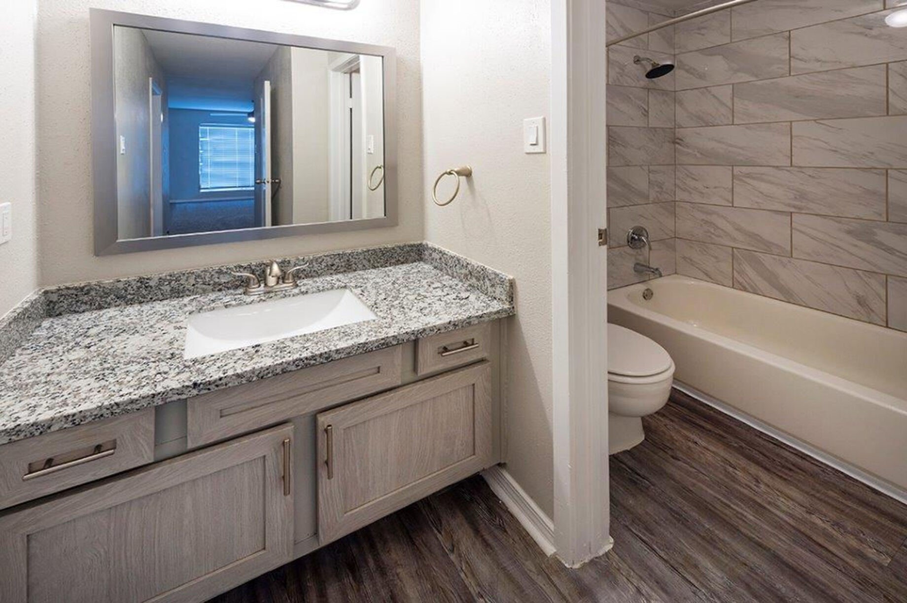 15603 Gulf Freeway 1210 Property Photo 10