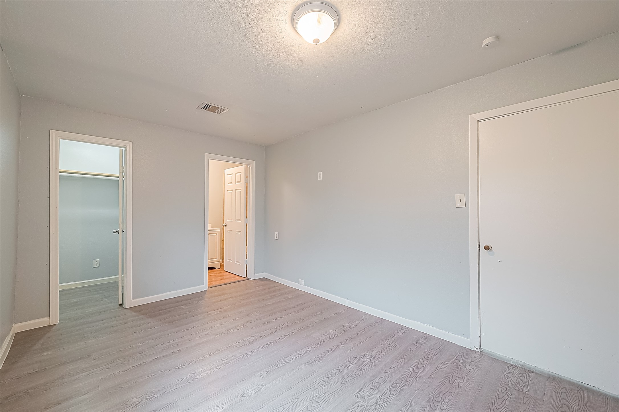 9302 Fairland Drive Property Photo 8