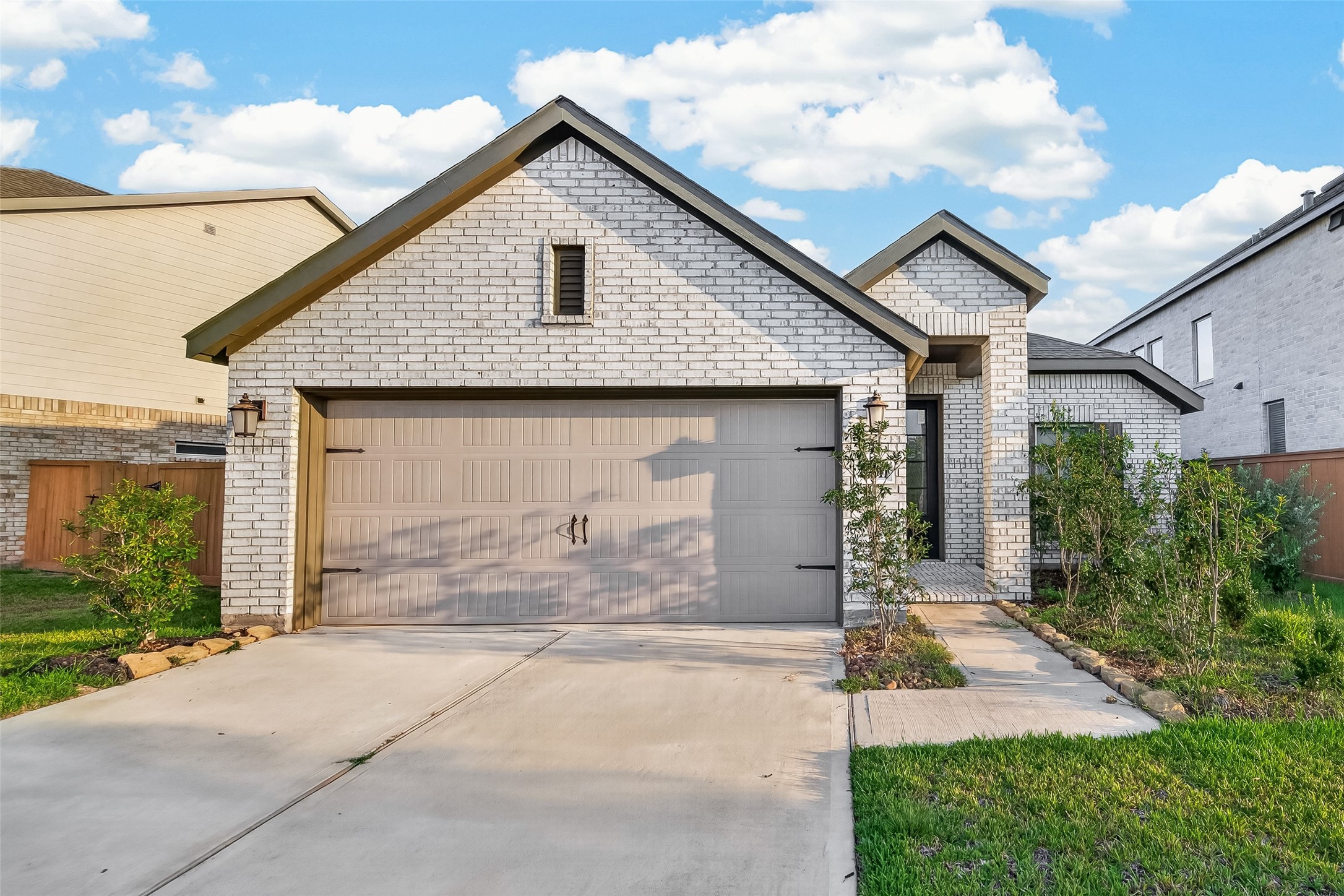 27011 Aurora Garden Lane Property Photo 1