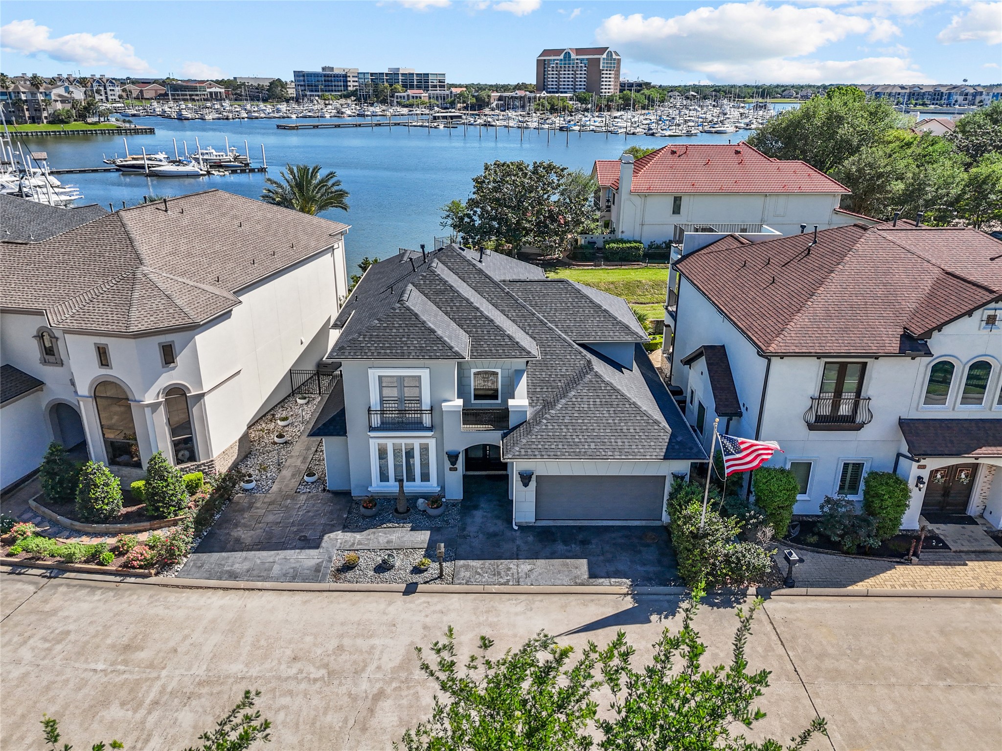1511 Waterside Drive Property Photo 1