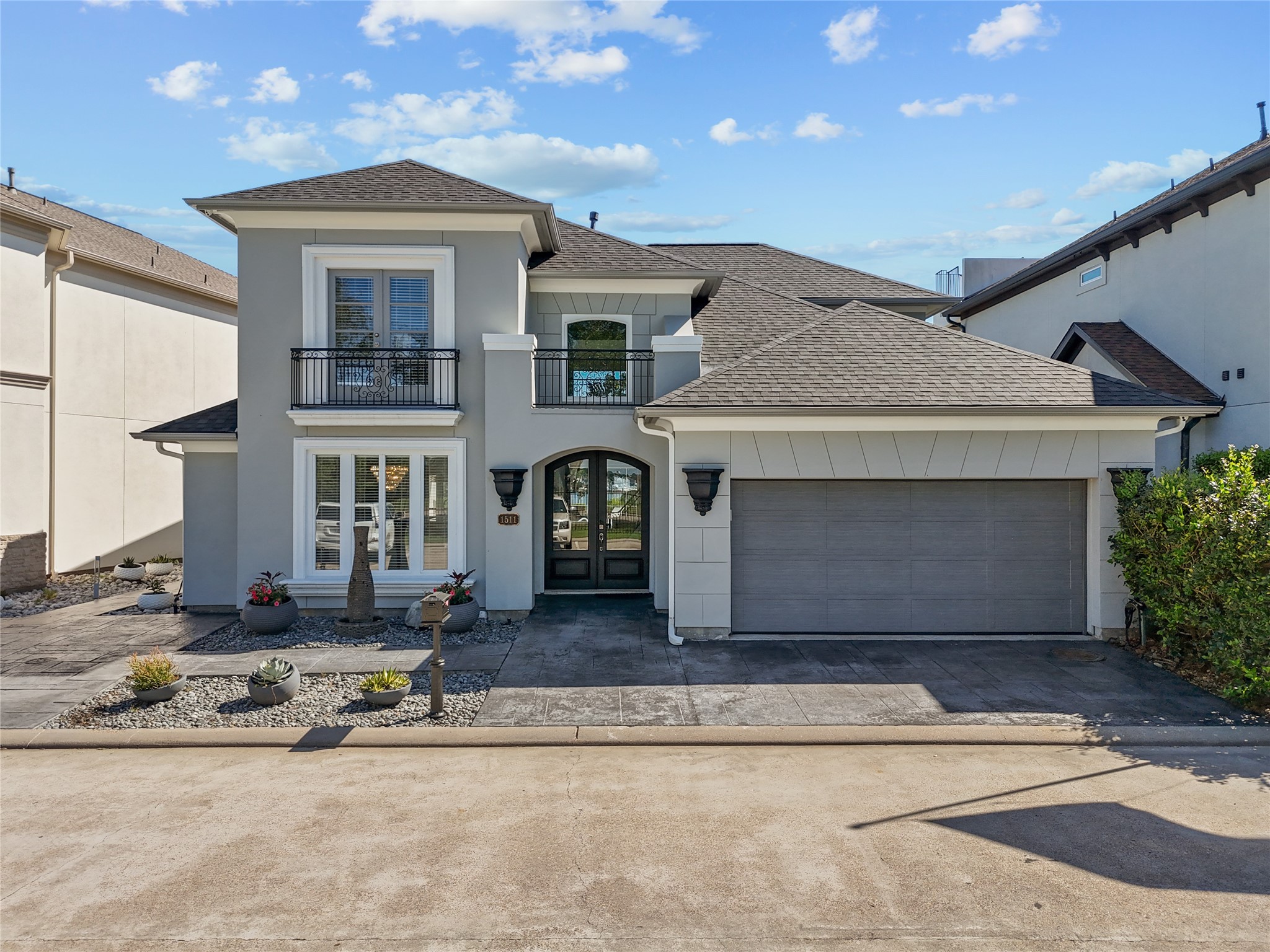 1511 Waterside Drive Property Photo 2