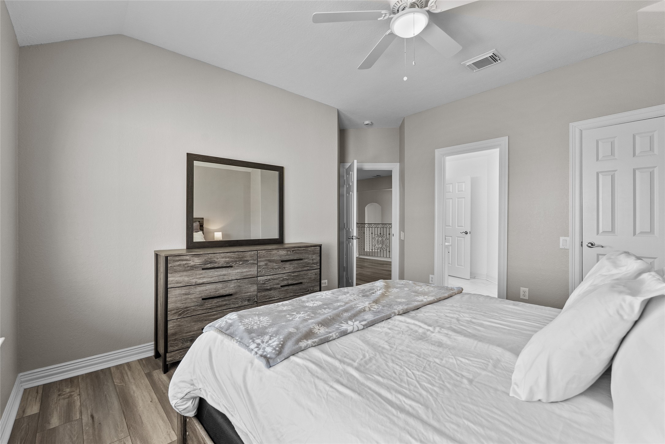 1511 Waterside Drive Property Photo 27