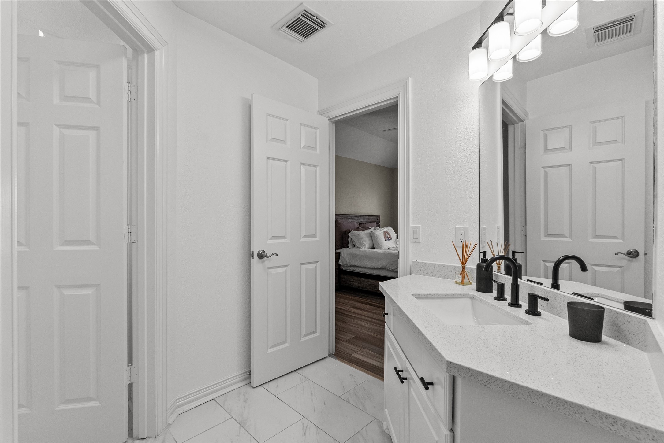 1511 Waterside Drive Property Photo 29