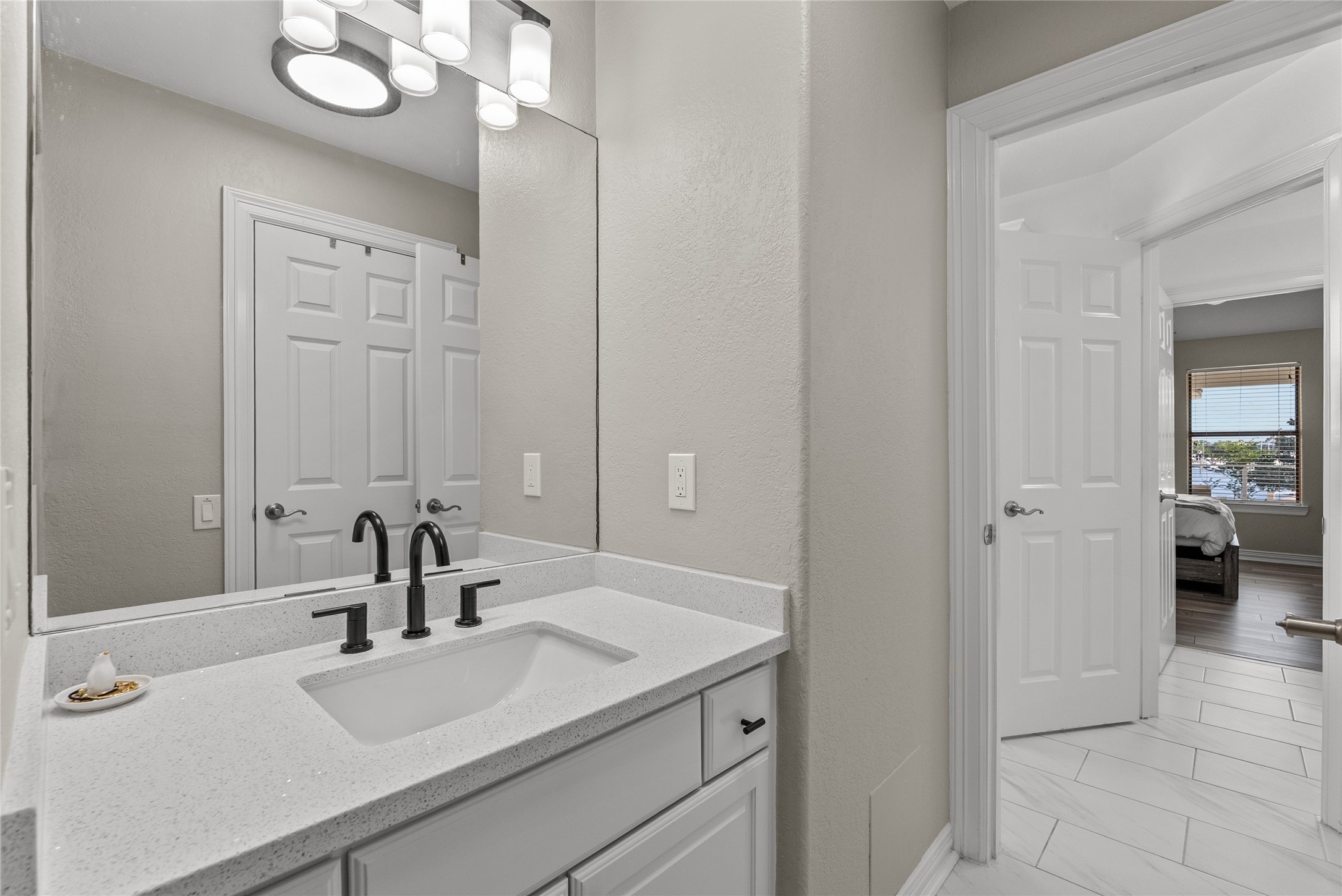 1511 Waterside Drive Property Photo 31