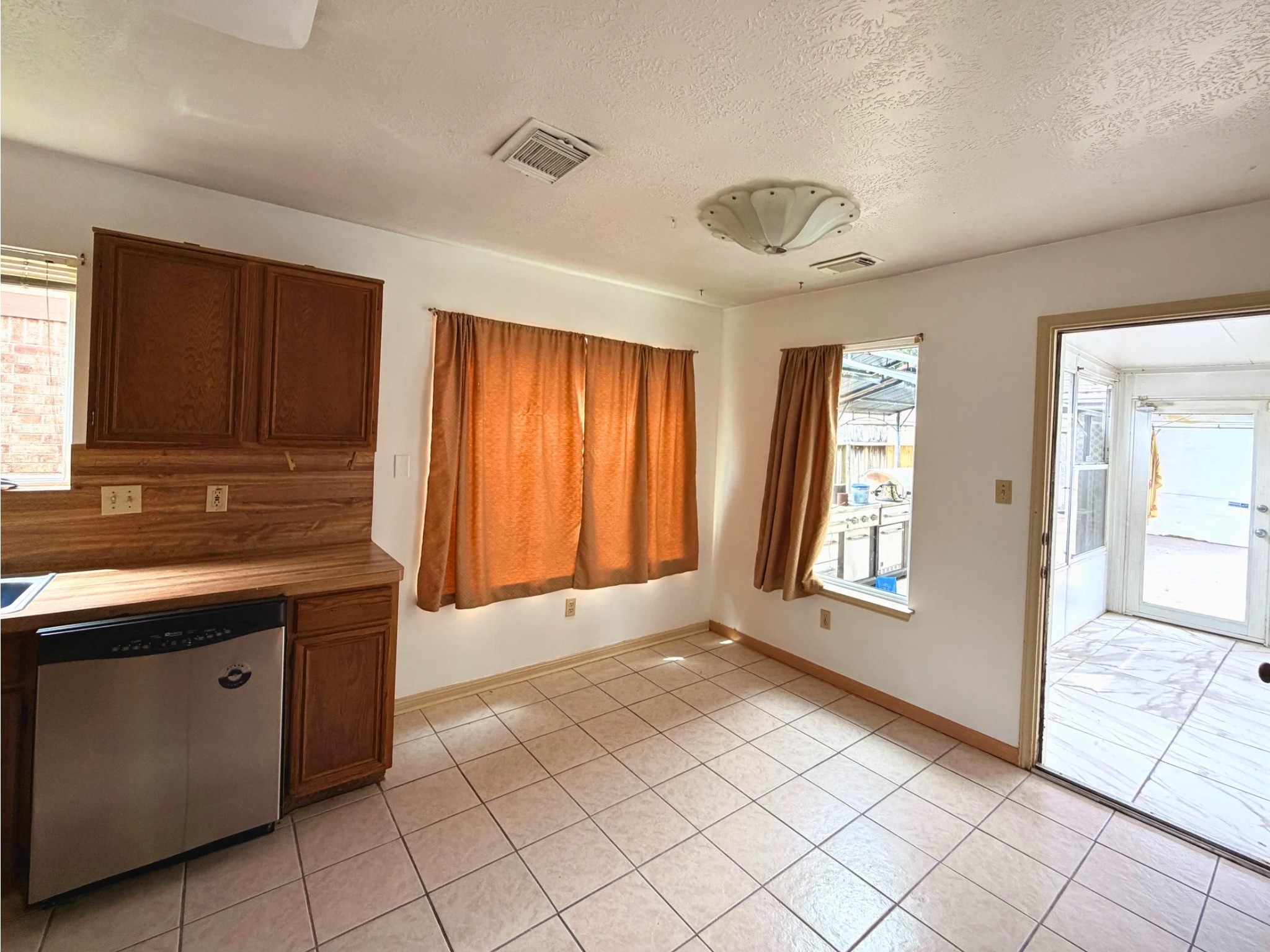 9114 Smokehollow Drive Property Photo 8
