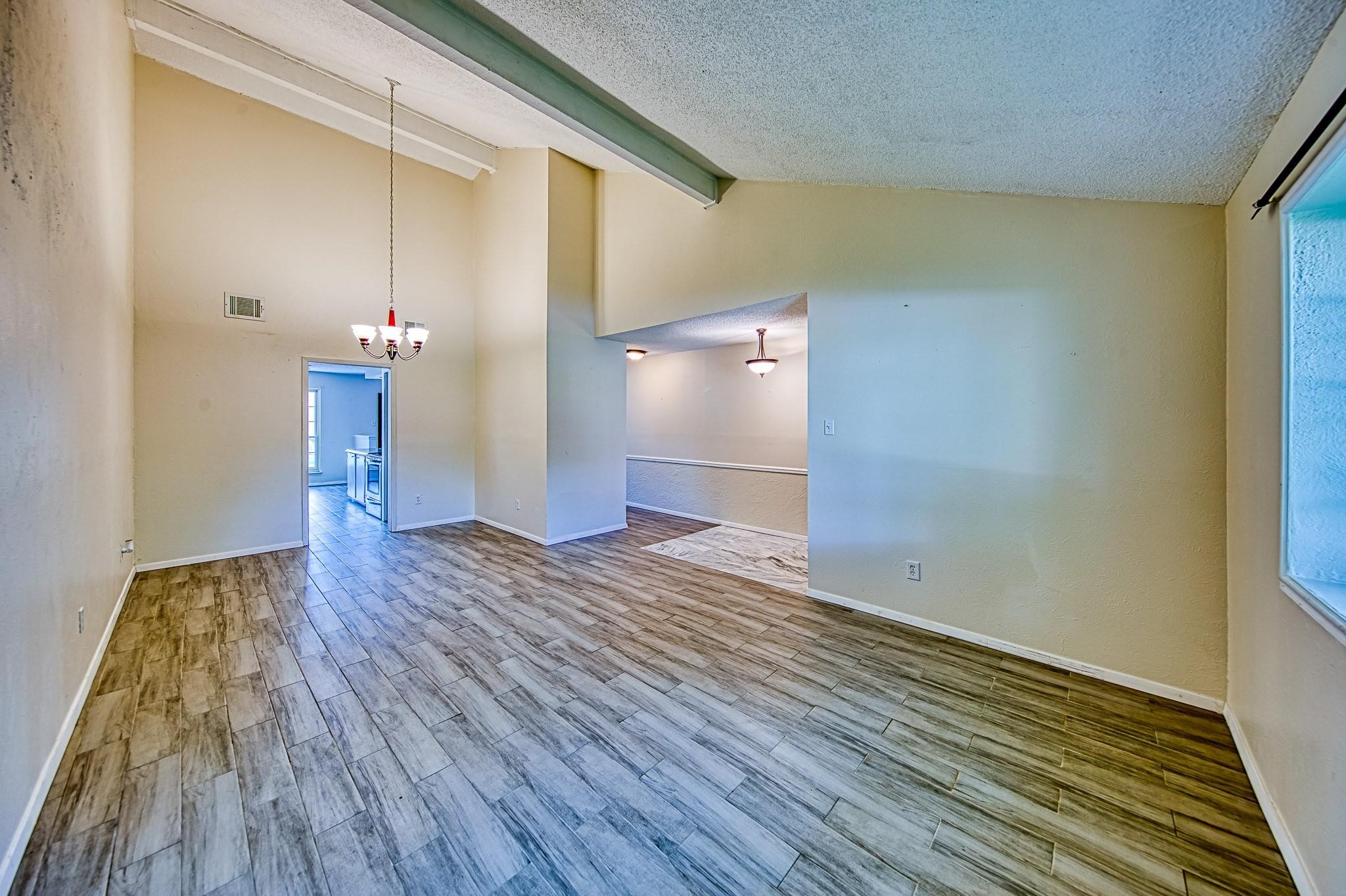 22411 Elsinore Drive Property Photo 12