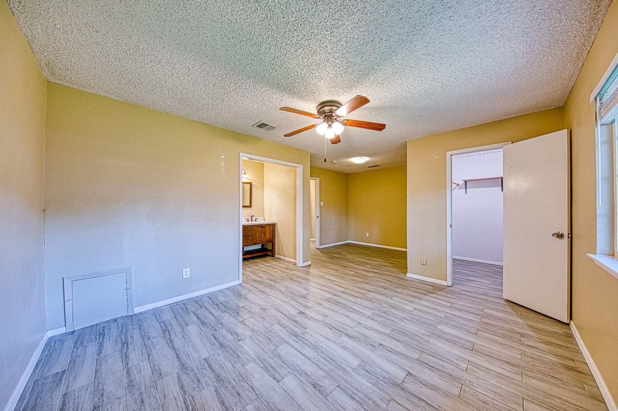 22411 Elsinore Drive Property Photo 14