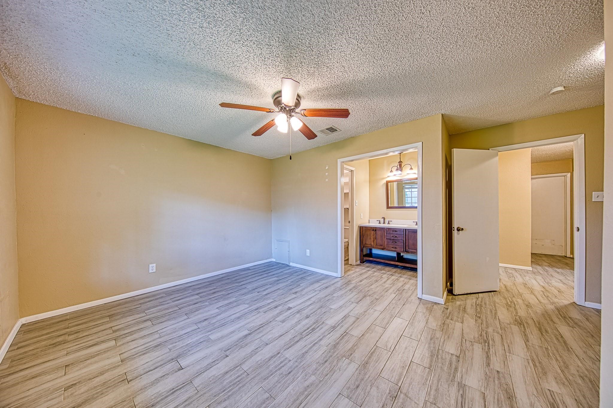 22411 Elsinore Drive Property Photo 15