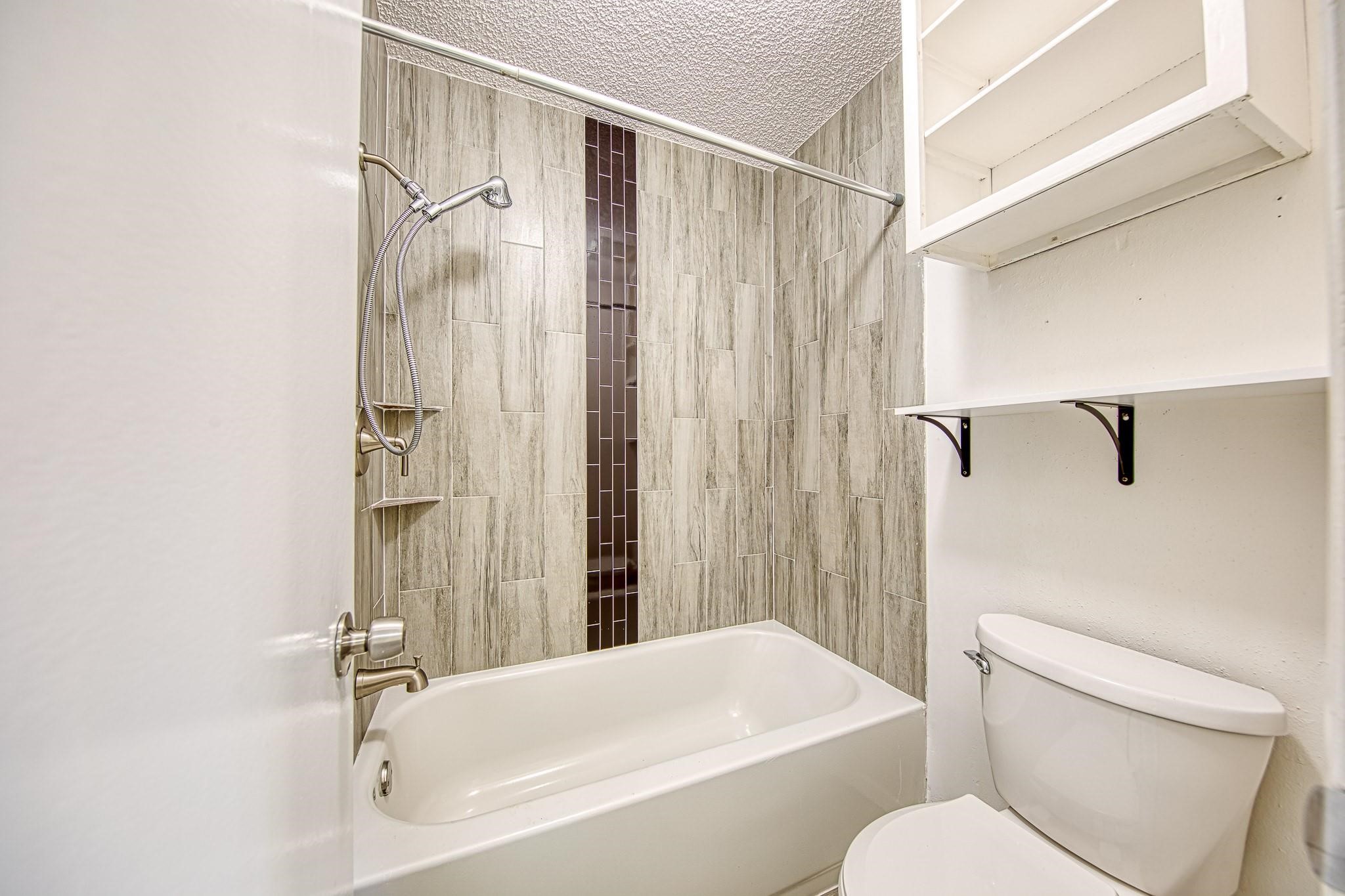 22411 Elsinore Drive Property Photo 16