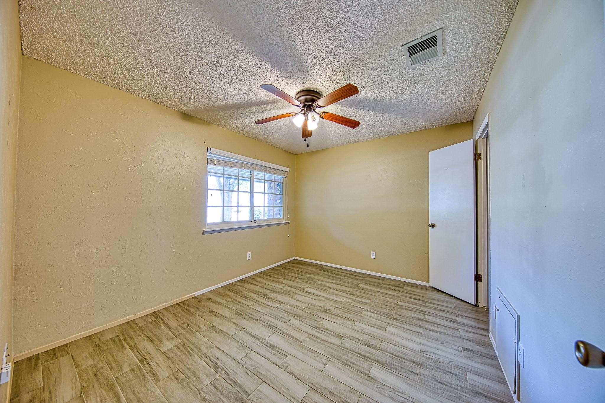 22411 Elsinore Drive Property Photo 20
