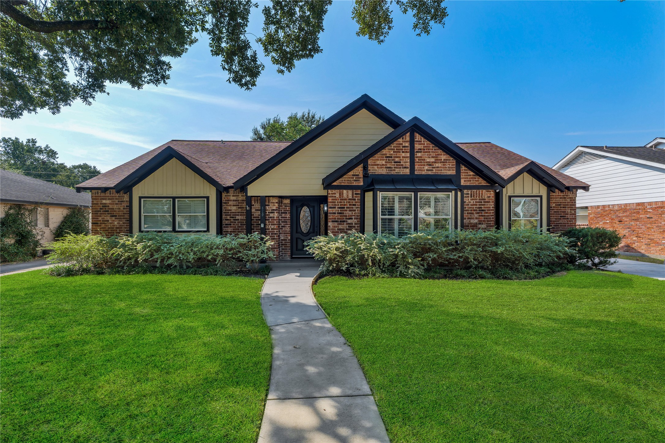 6203 Cheena Drive Property Photo 1