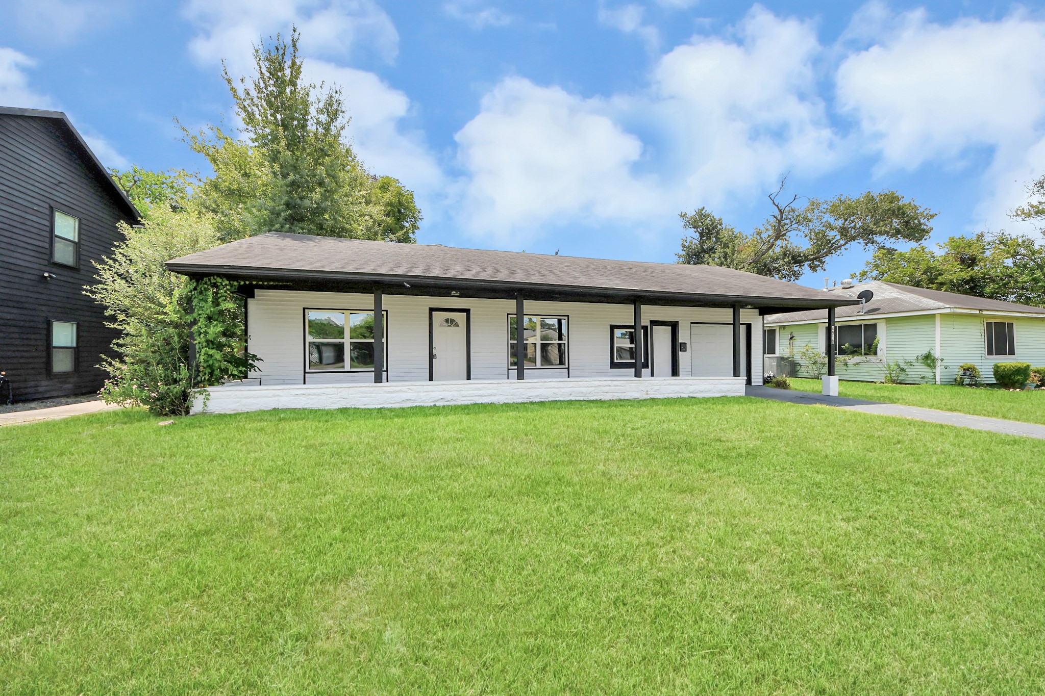 4910 Eppes Street Property Photo 4