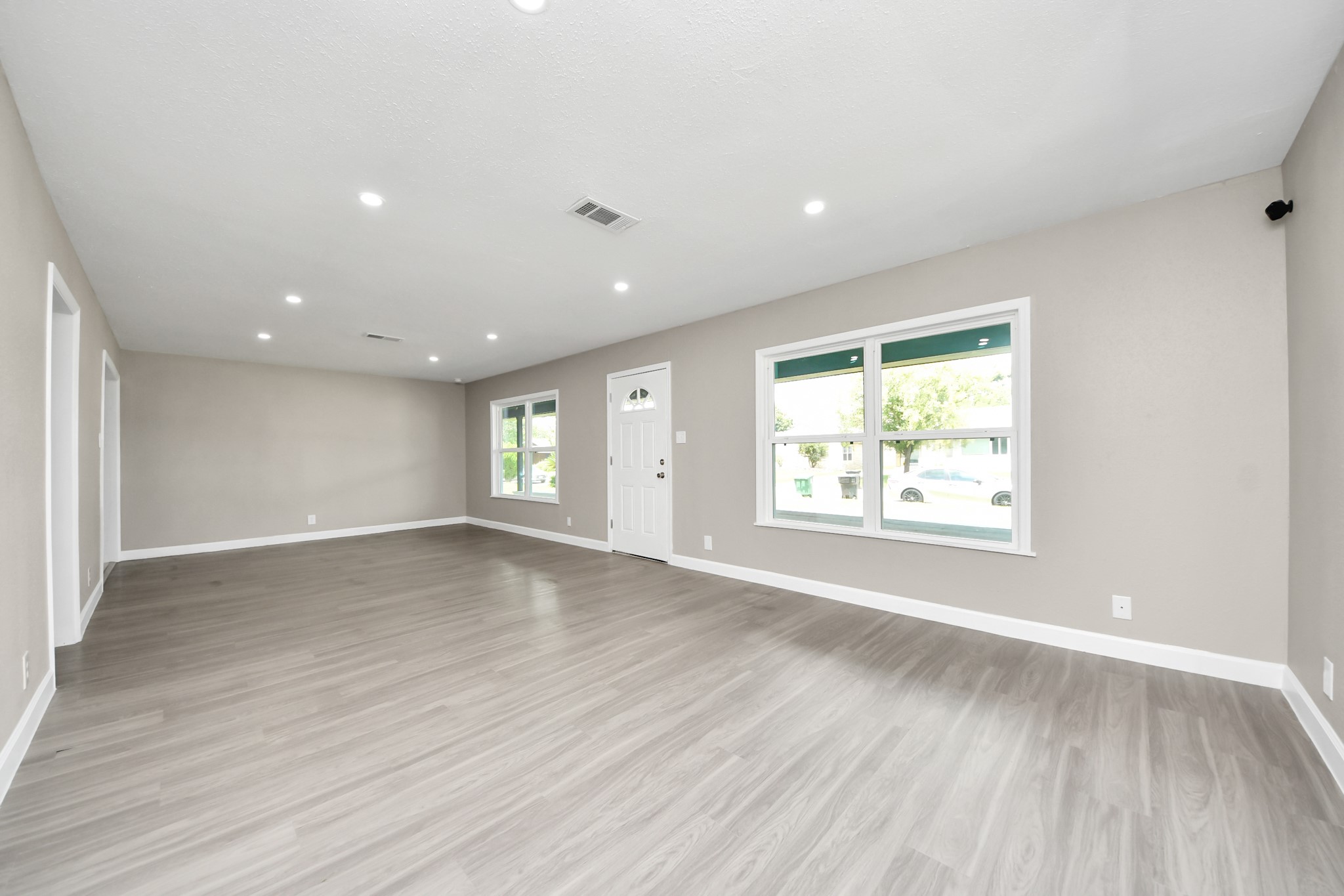 4910 Eppes Street Property Photo 6