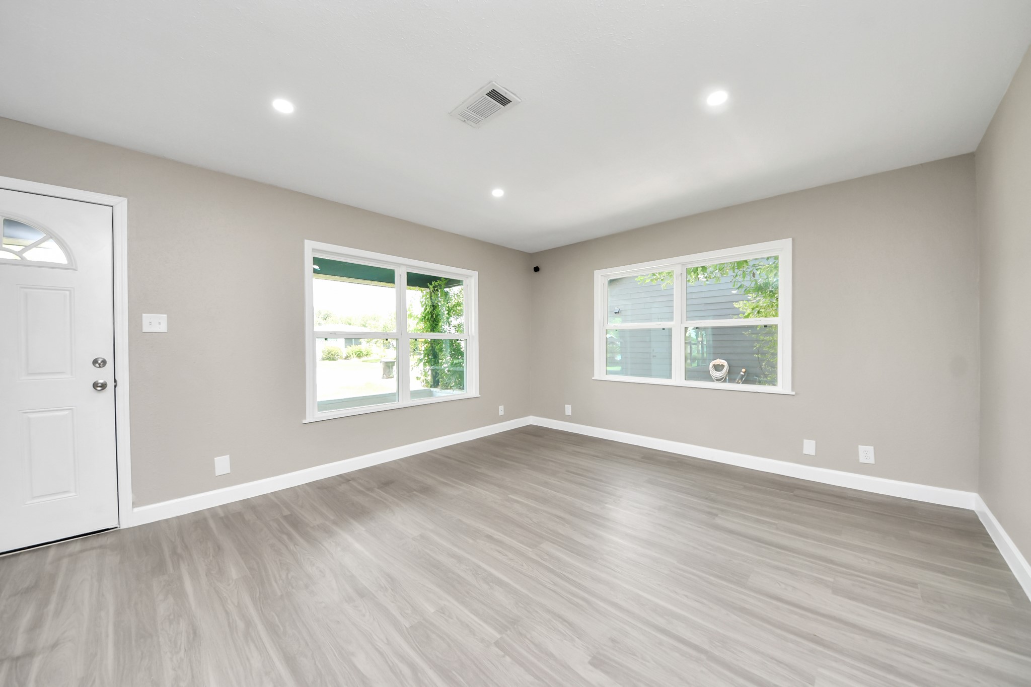 4910 Eppes Street Property Photo 8