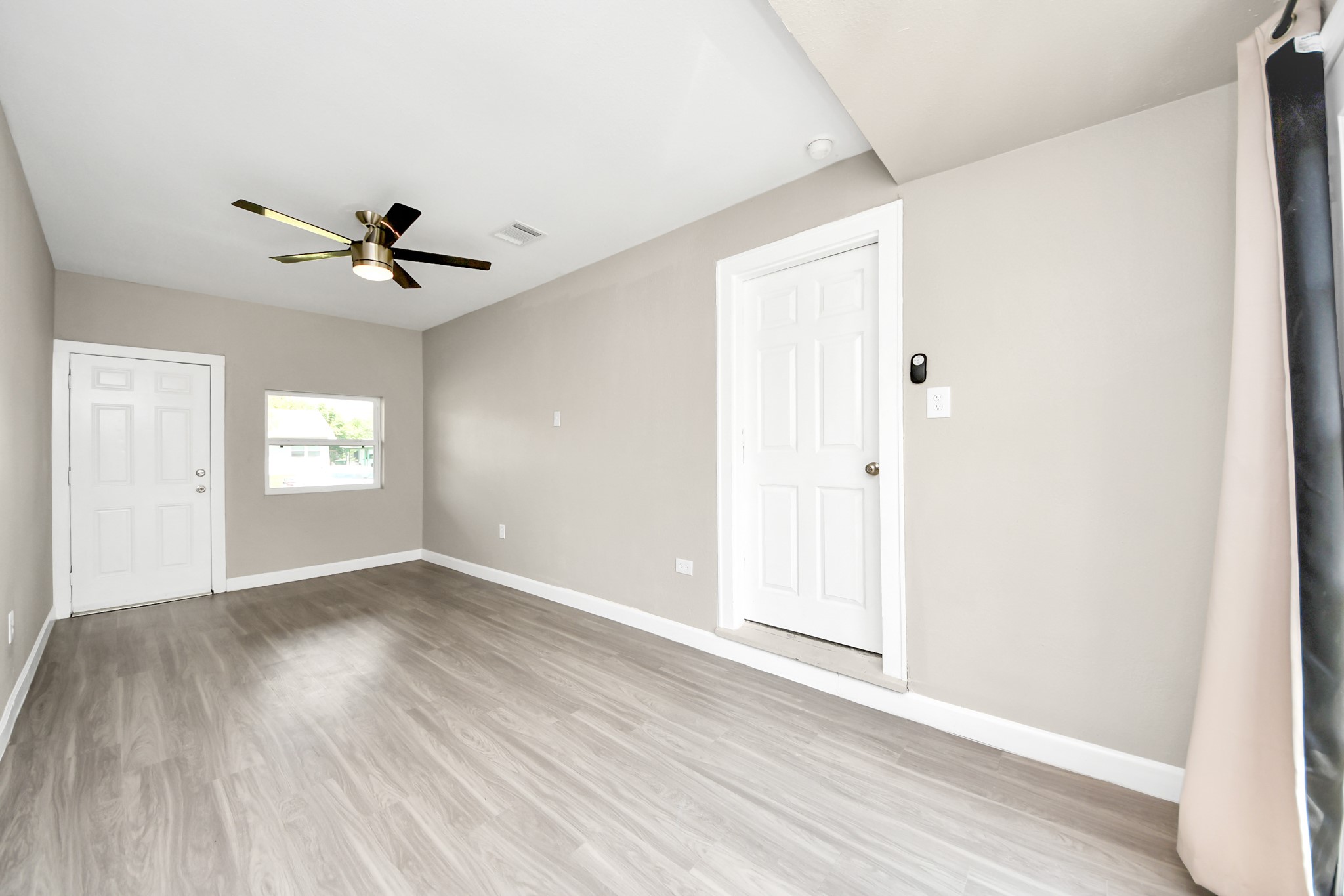 4910 Eppes Street Property Photo 10