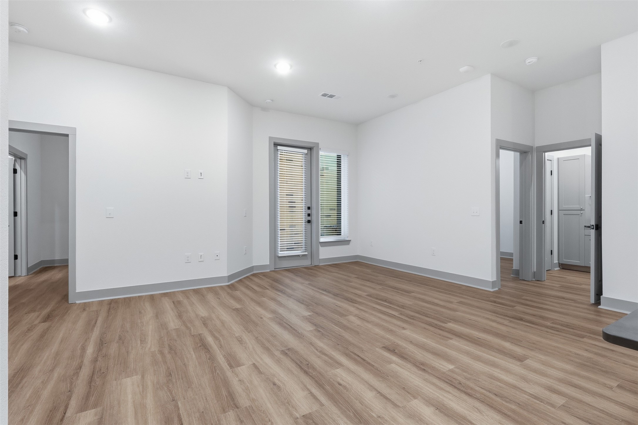 1950 Winrock Boulevard B2 Property Photo 4