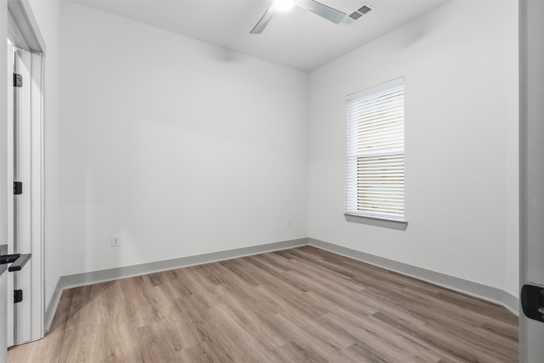 1950 Winrock Boulevard B2 Property Photo 6