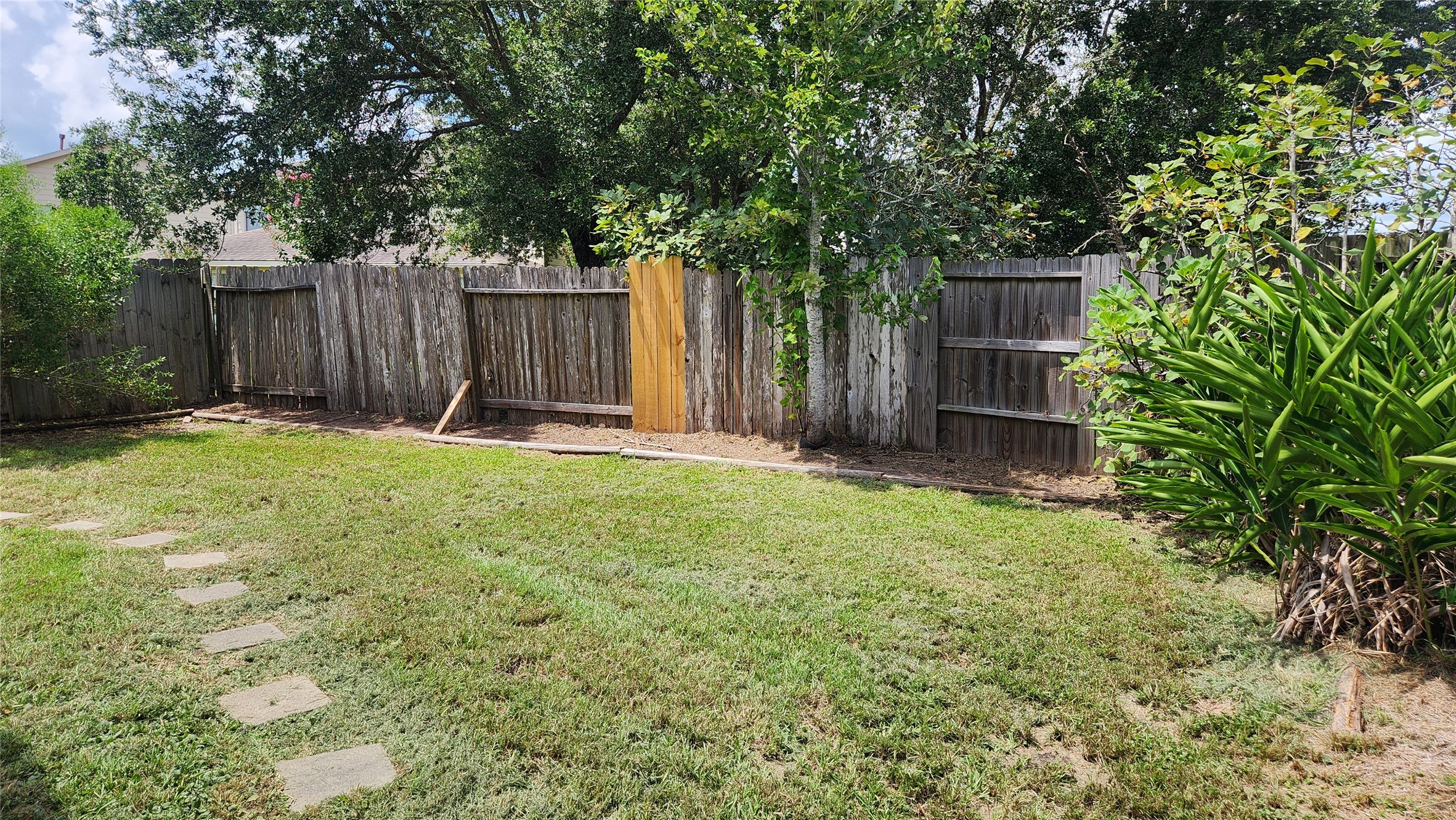 2010 Declaration Drive Property Photo 25