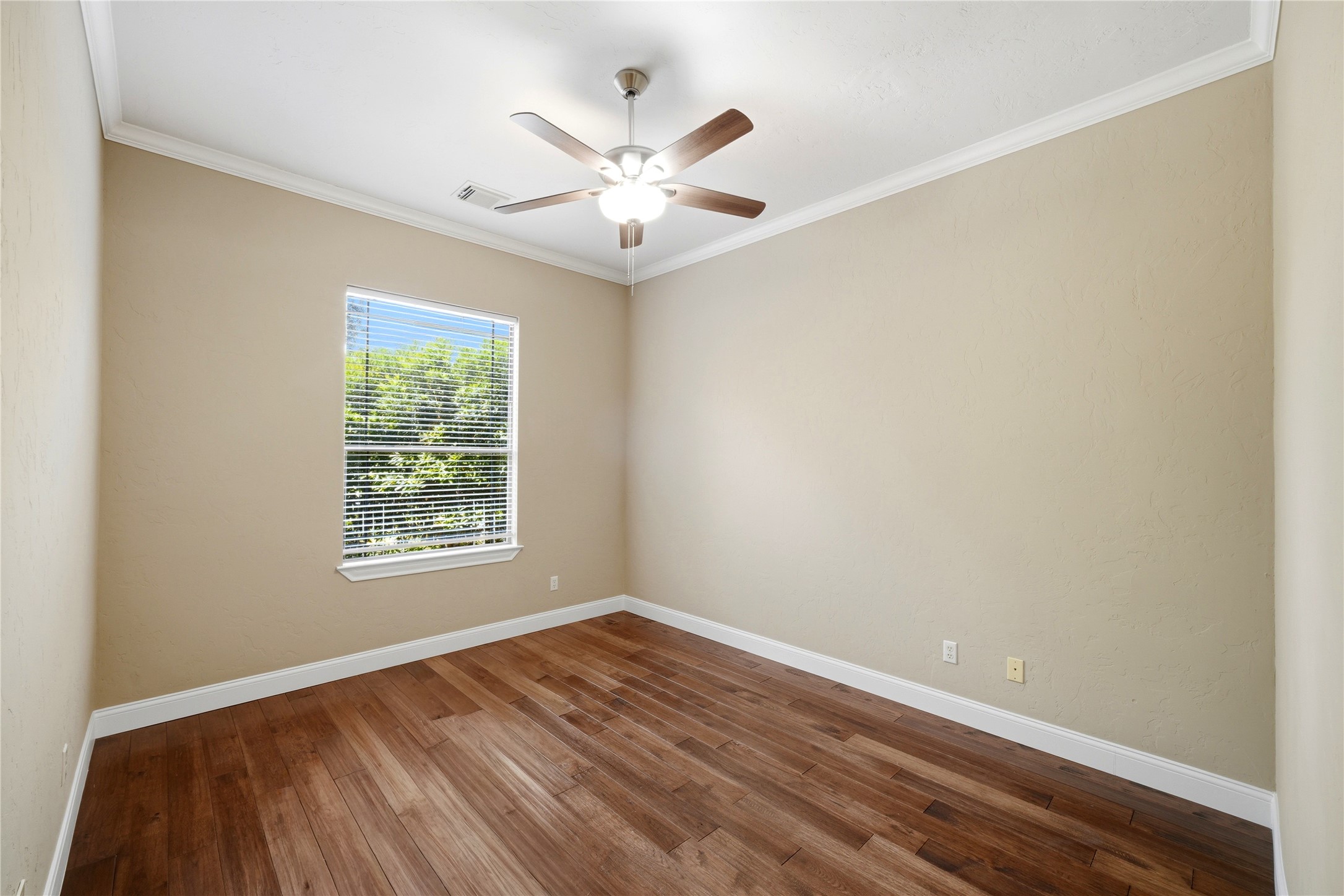 103 Lake Sterling Gate Drive Property Photo 25