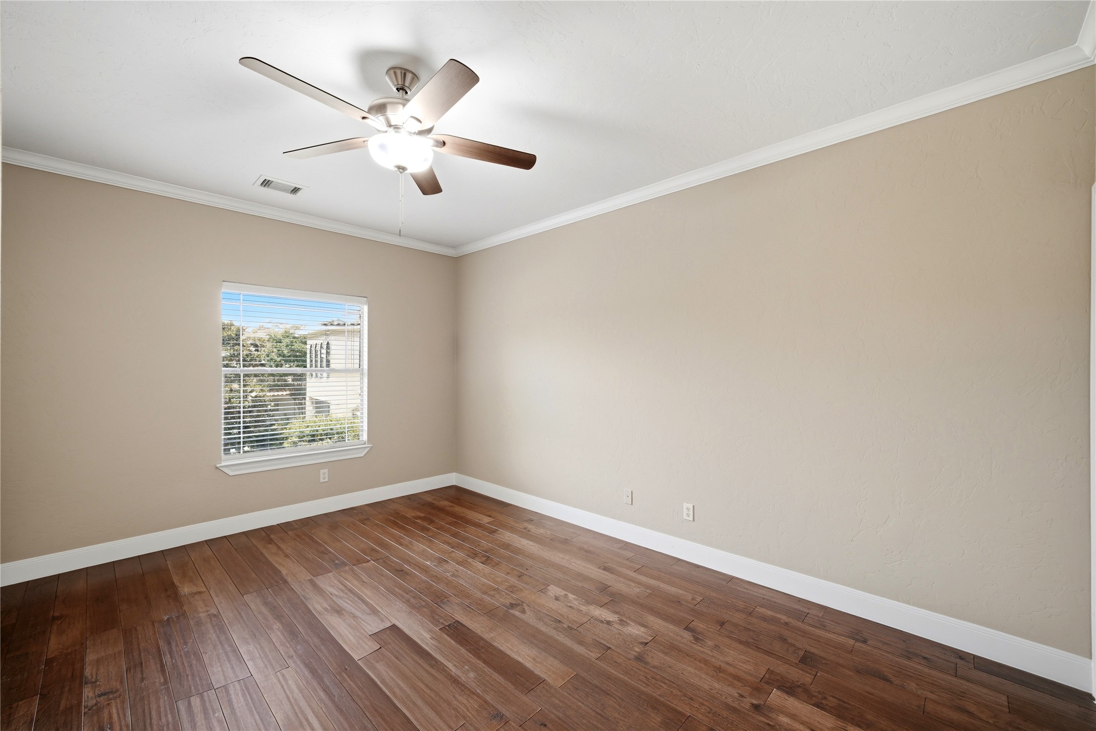 103 Lake Sterling Gate Drive Property Photo 31