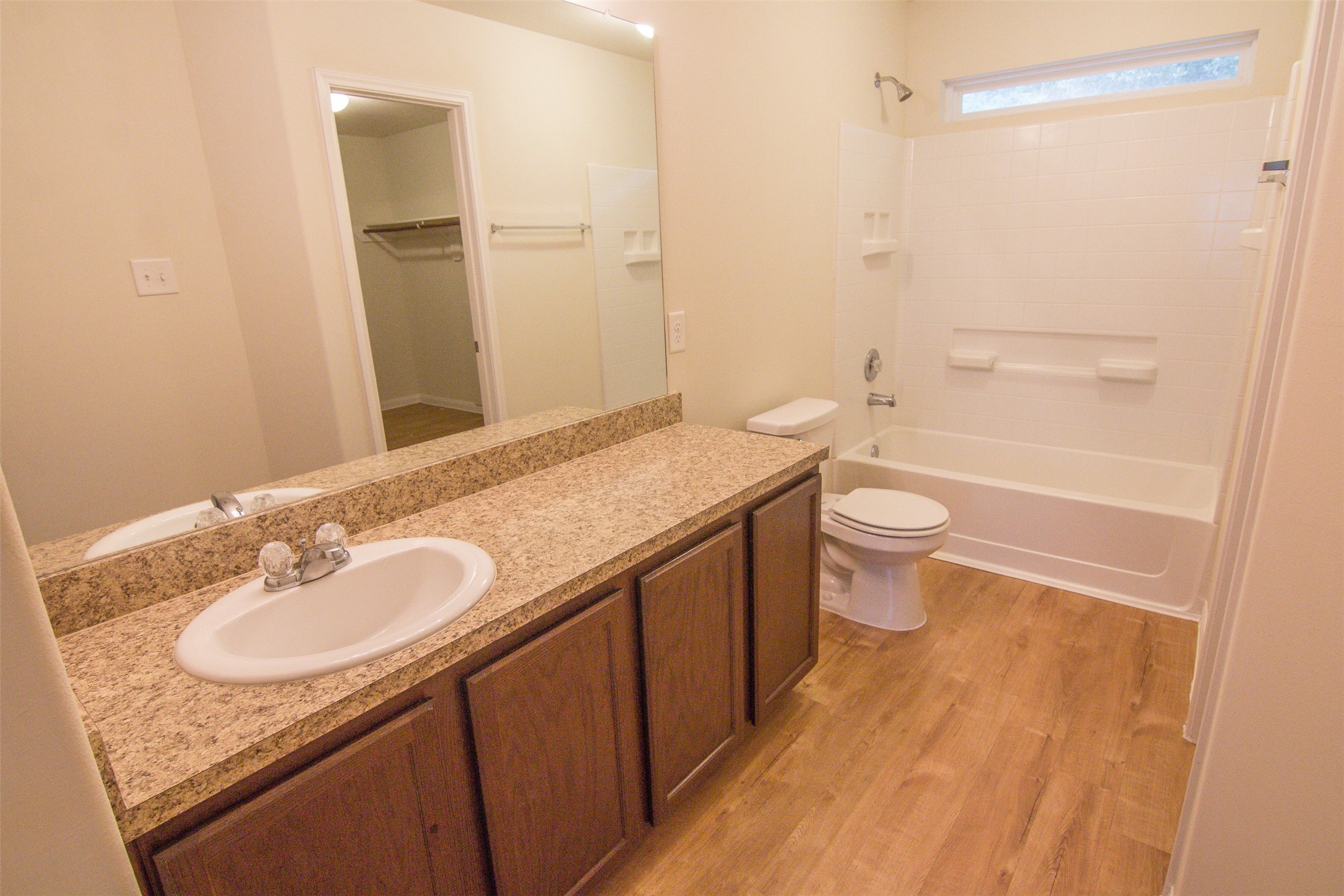 734 N Ella Creek Drive Property Photo 8