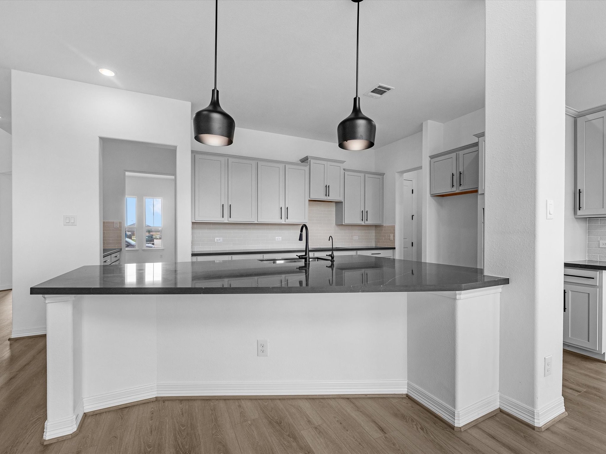 30826 Pigeon Valley Drive Property Photo 3